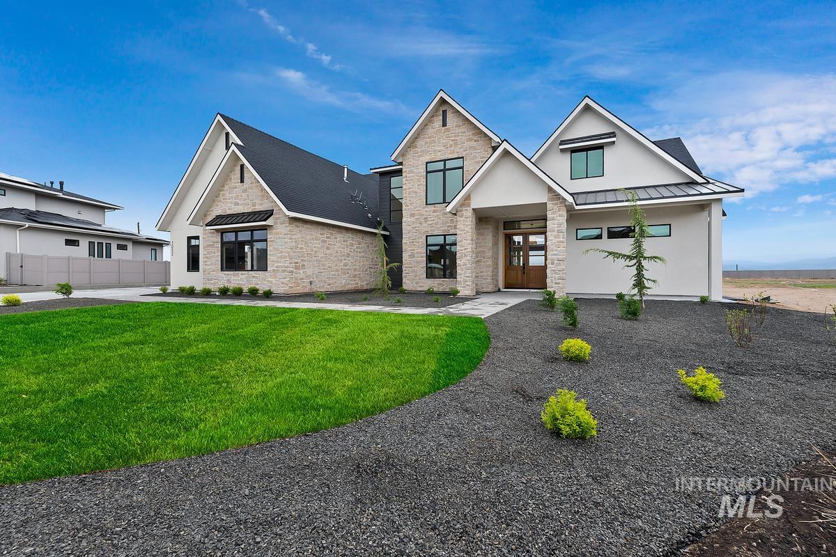 3052 E Darcy Dr