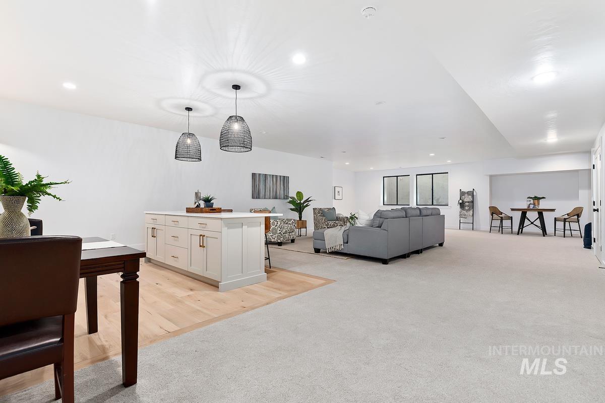 3052 E Darcy Dr