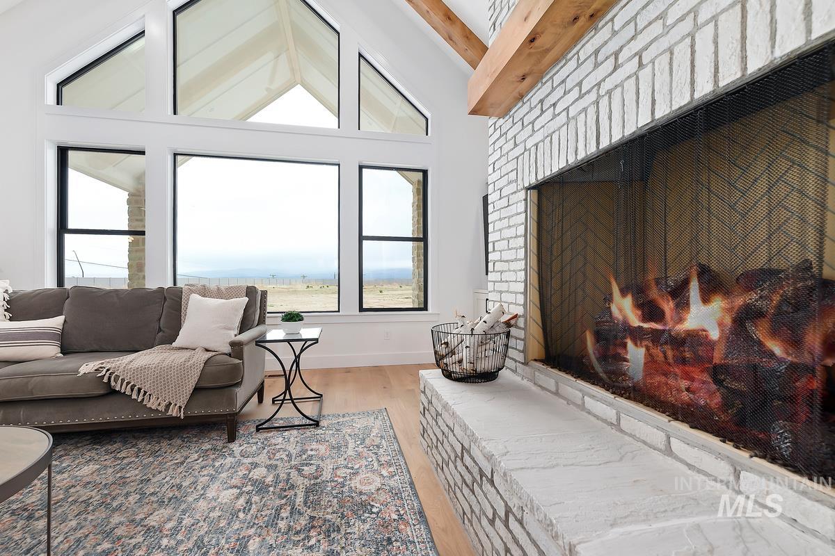 3052 E Darcy Dr