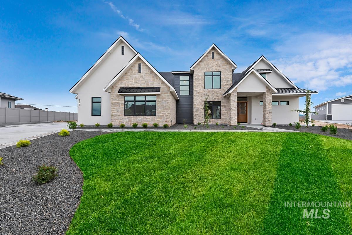 3052 E Darcy Dr