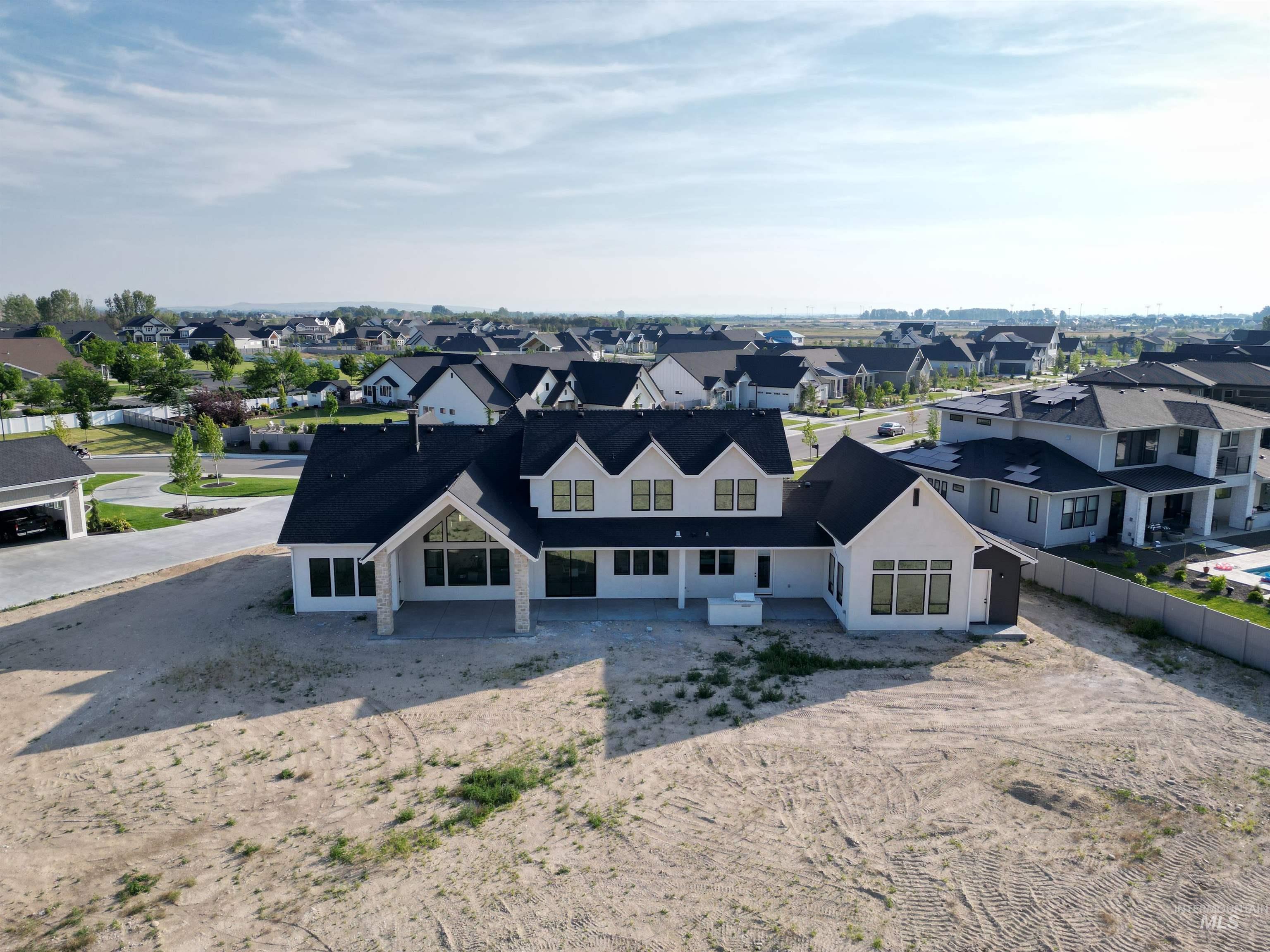 3052 E Darcy Dr
