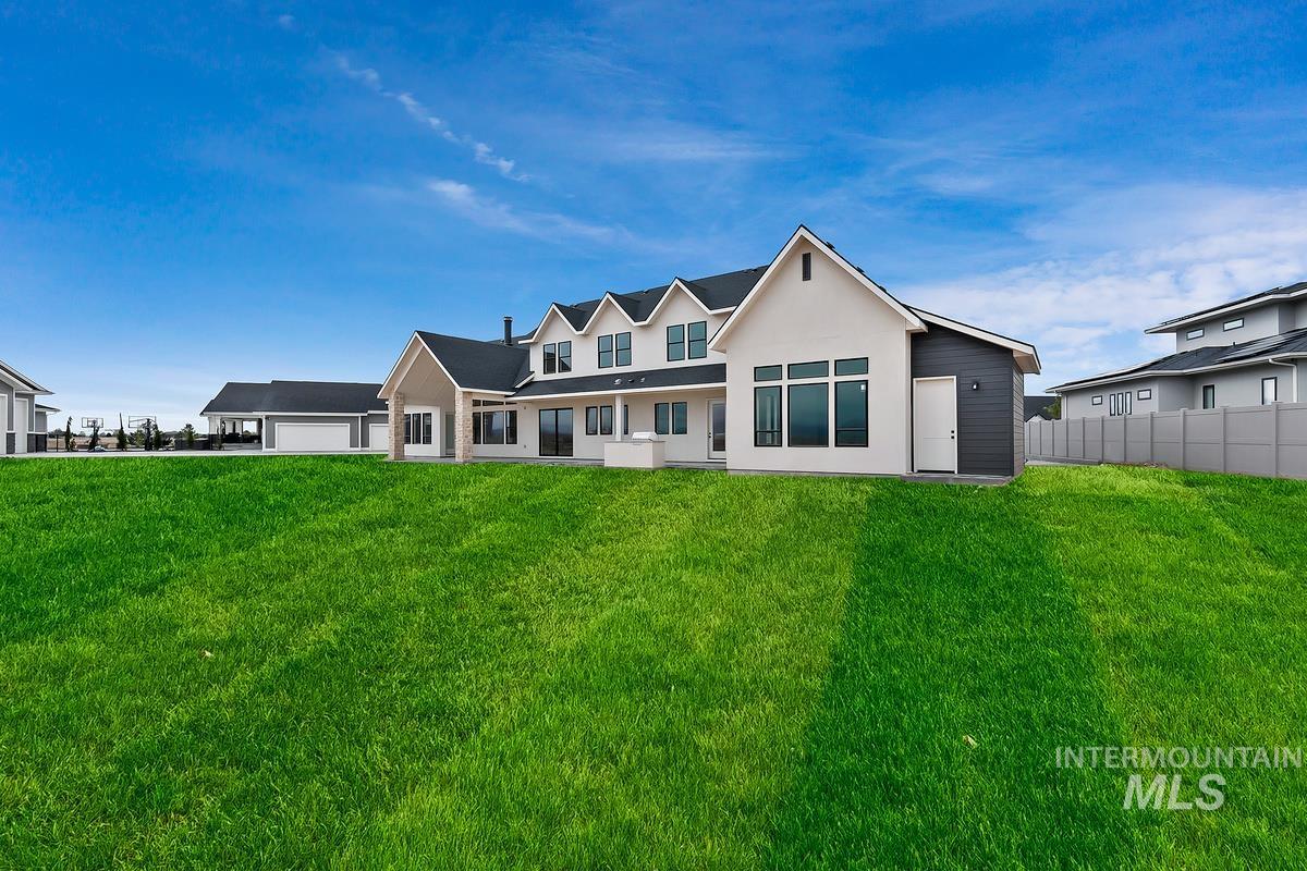 3052 E Darcy Dr