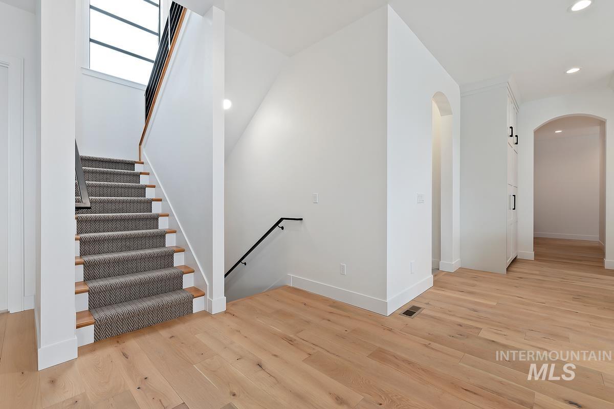 3052 E Darcy Dr