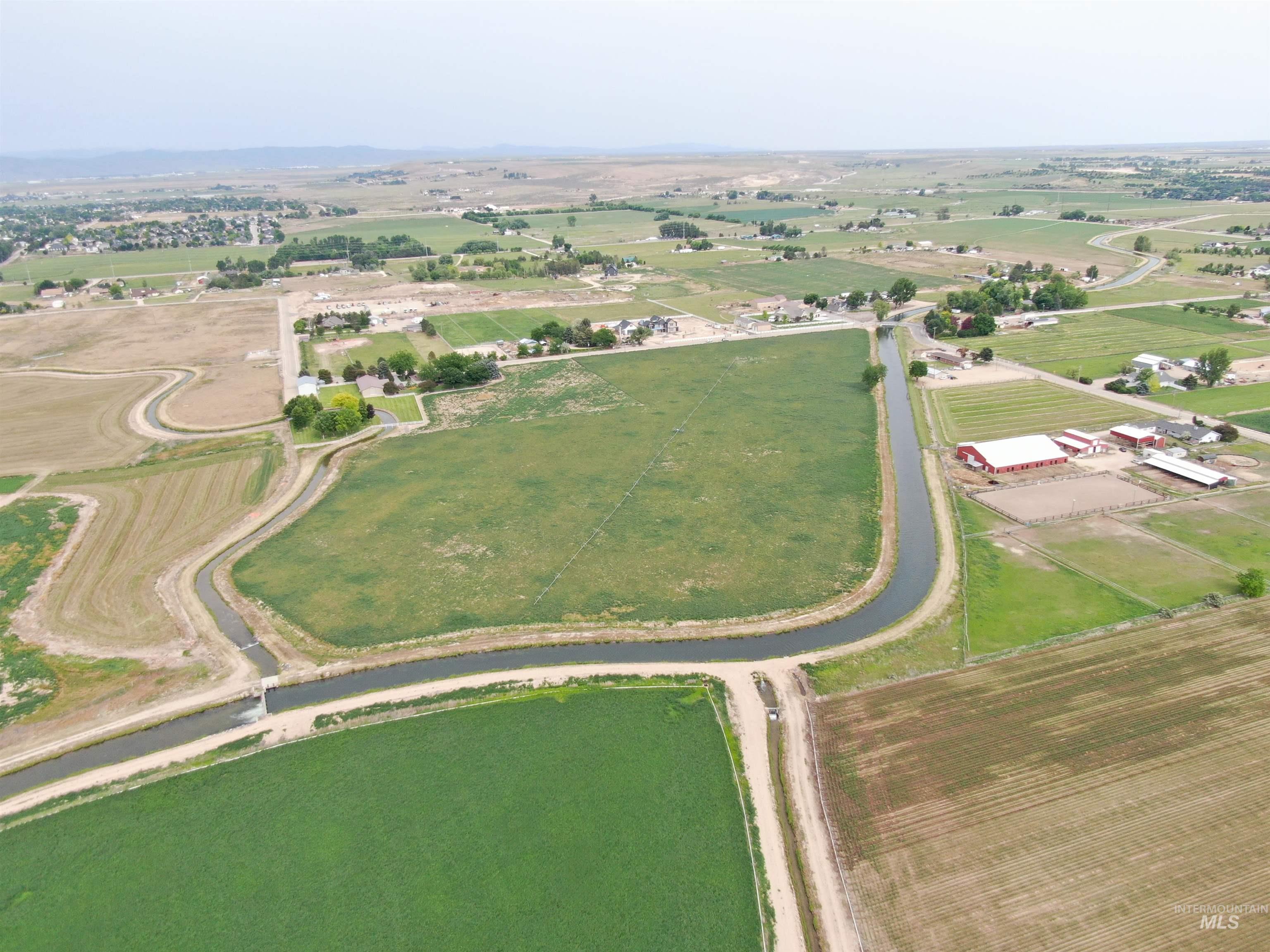 3863 E Idahome View Ln