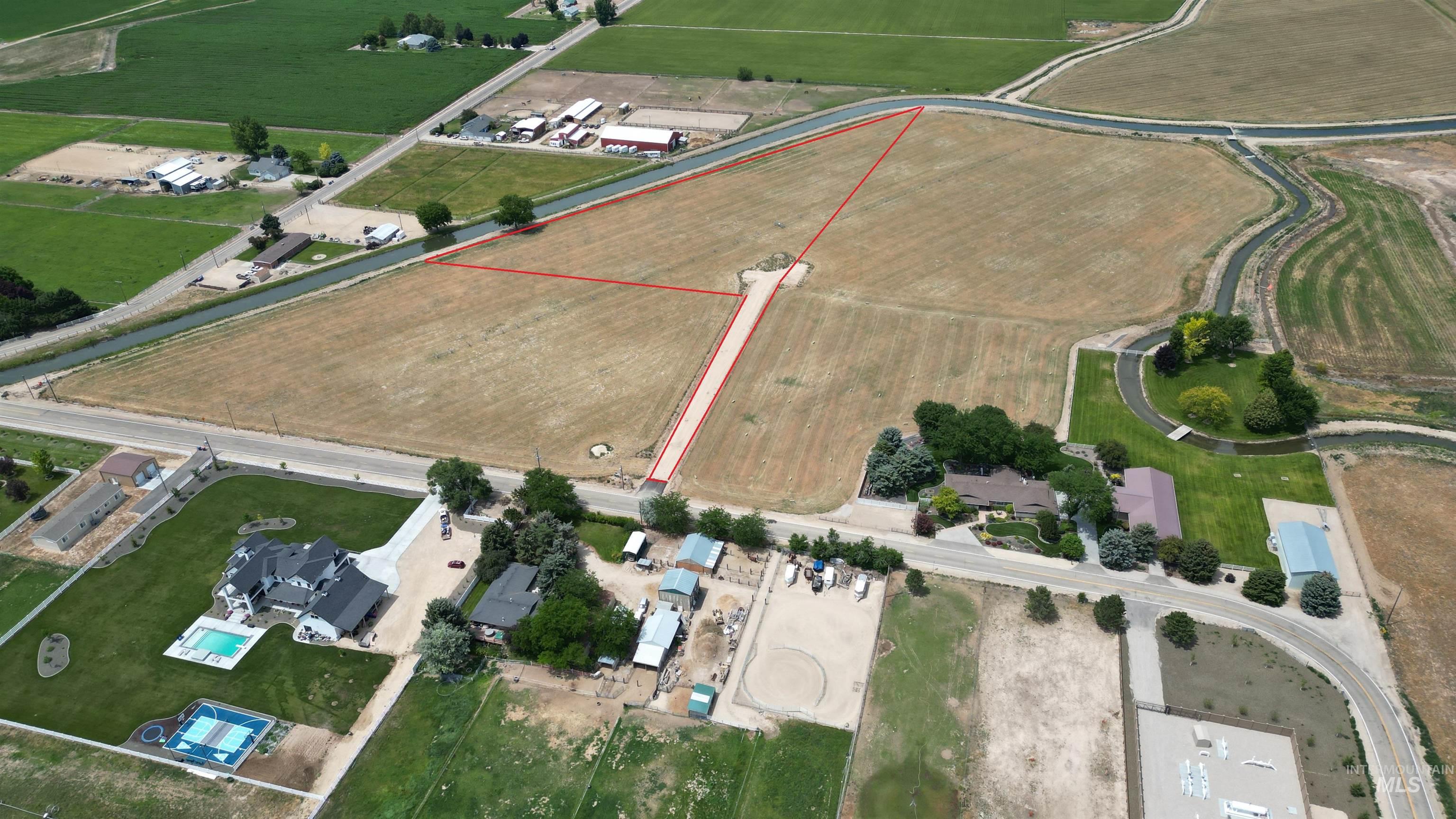 3863 E Idahome View Ln