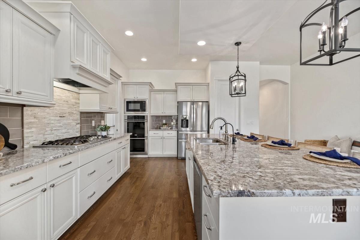 2426 E Mores Trail Drive