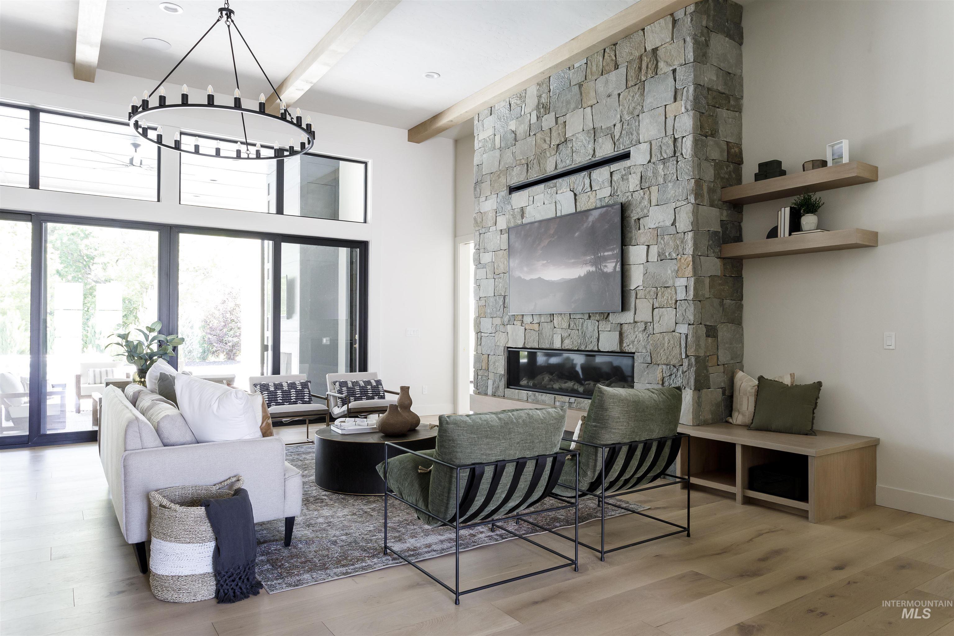 1598 N Palaestra Ave