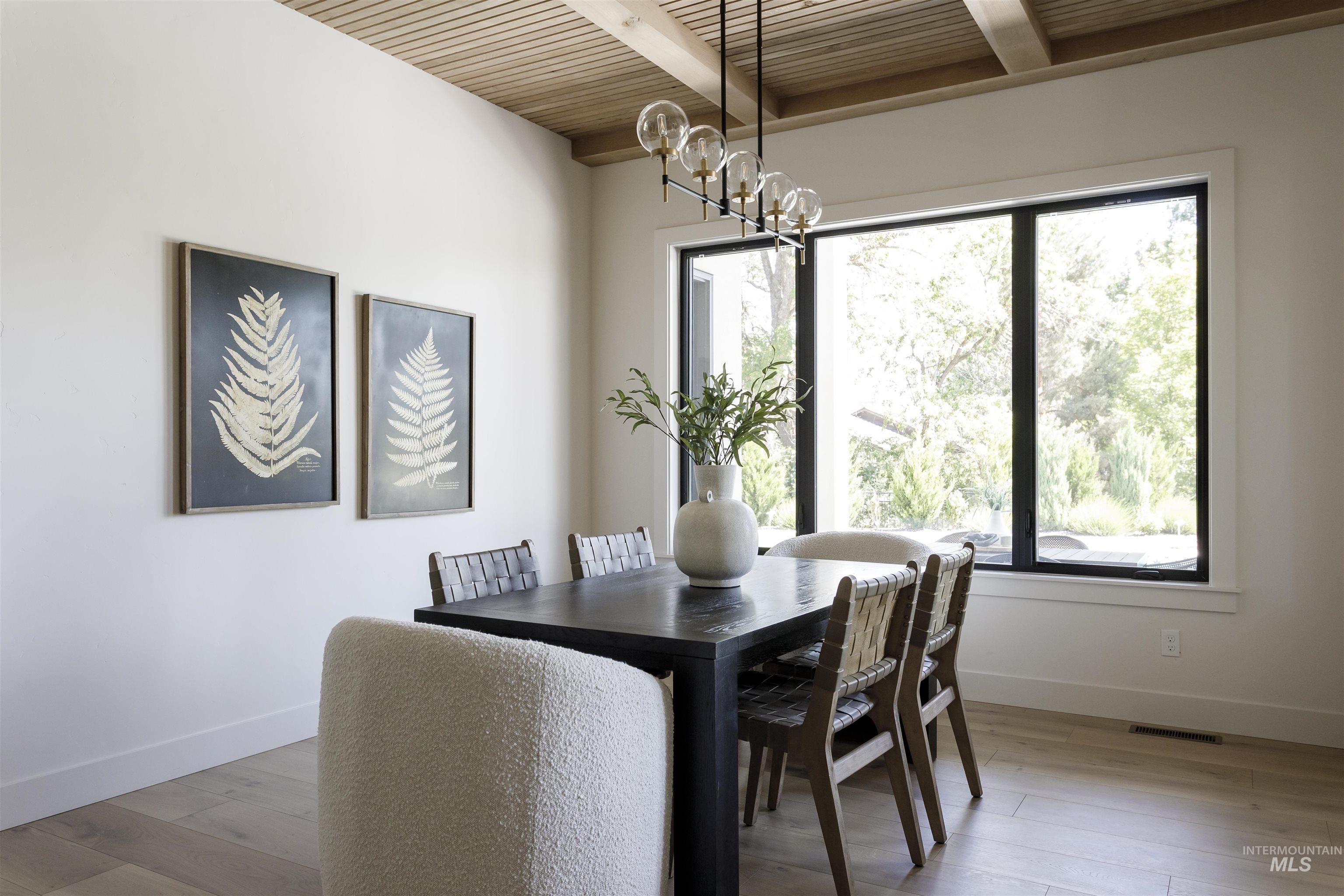 1598 N Palaestra Ave