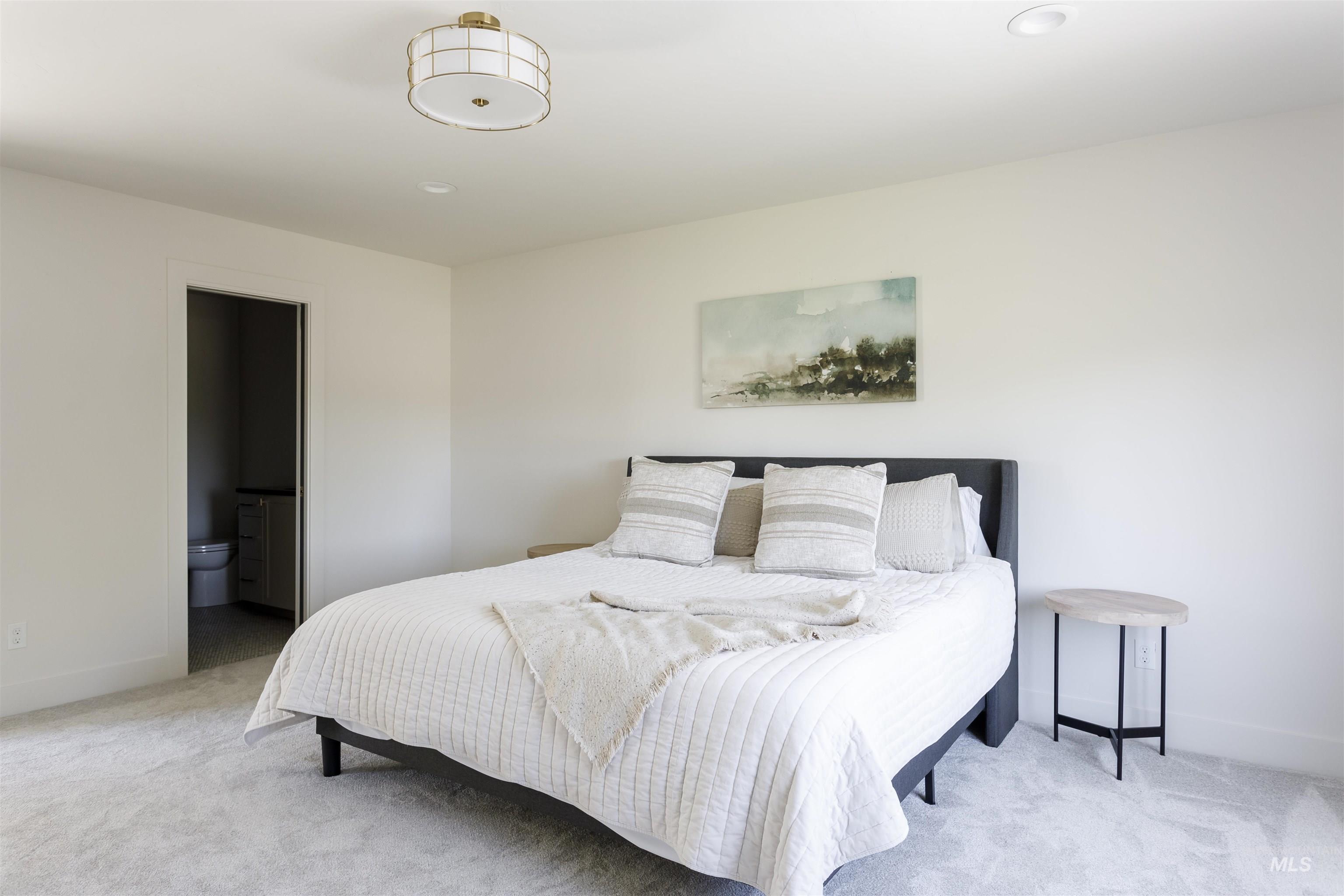 1598 N Palaestra Ave