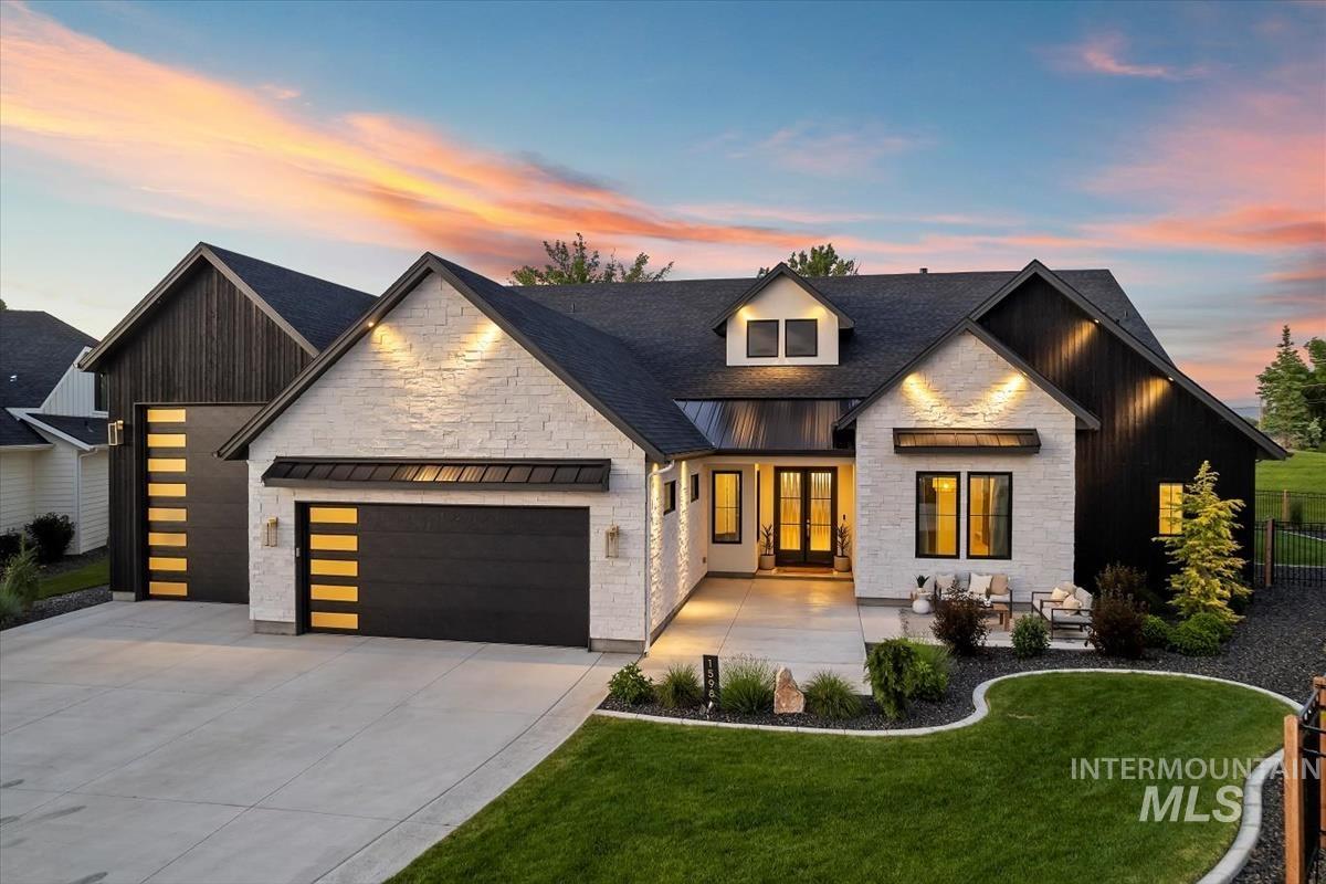 1598 N Palaestra Ave