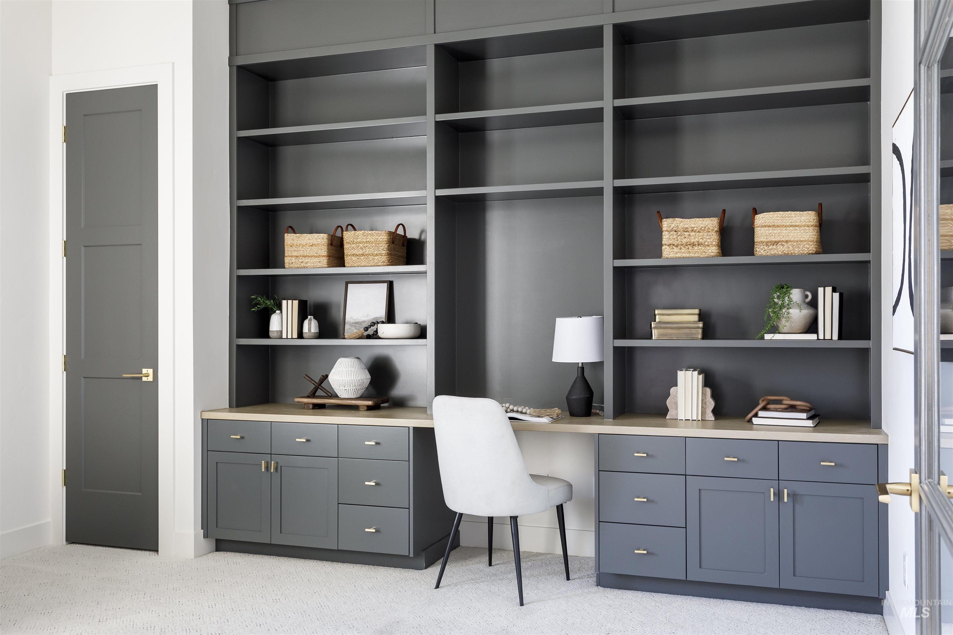 1598 N Palaestra Ave