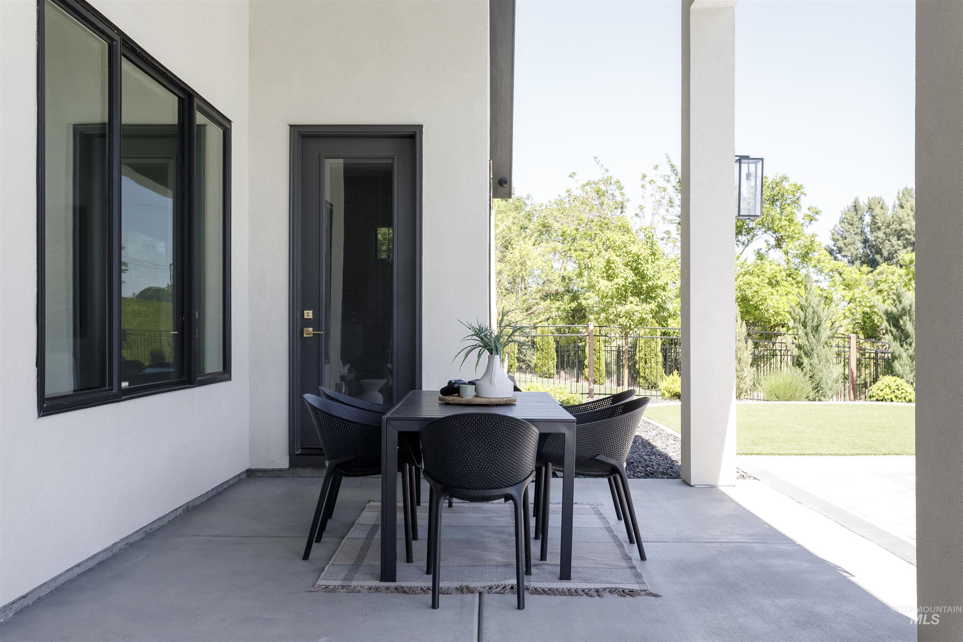 1598 N Palaestra Ave