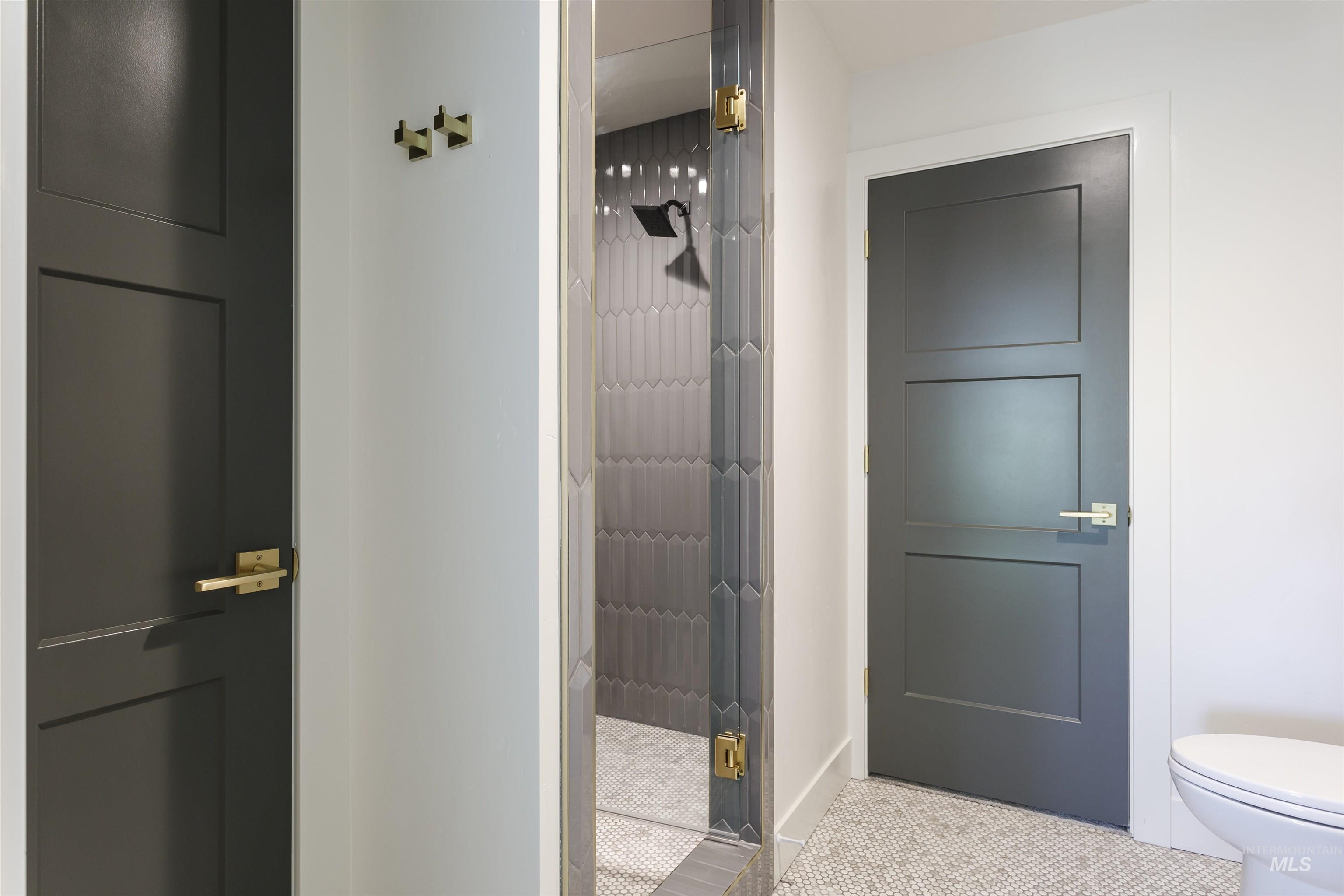 1598 N Palaestra Ave