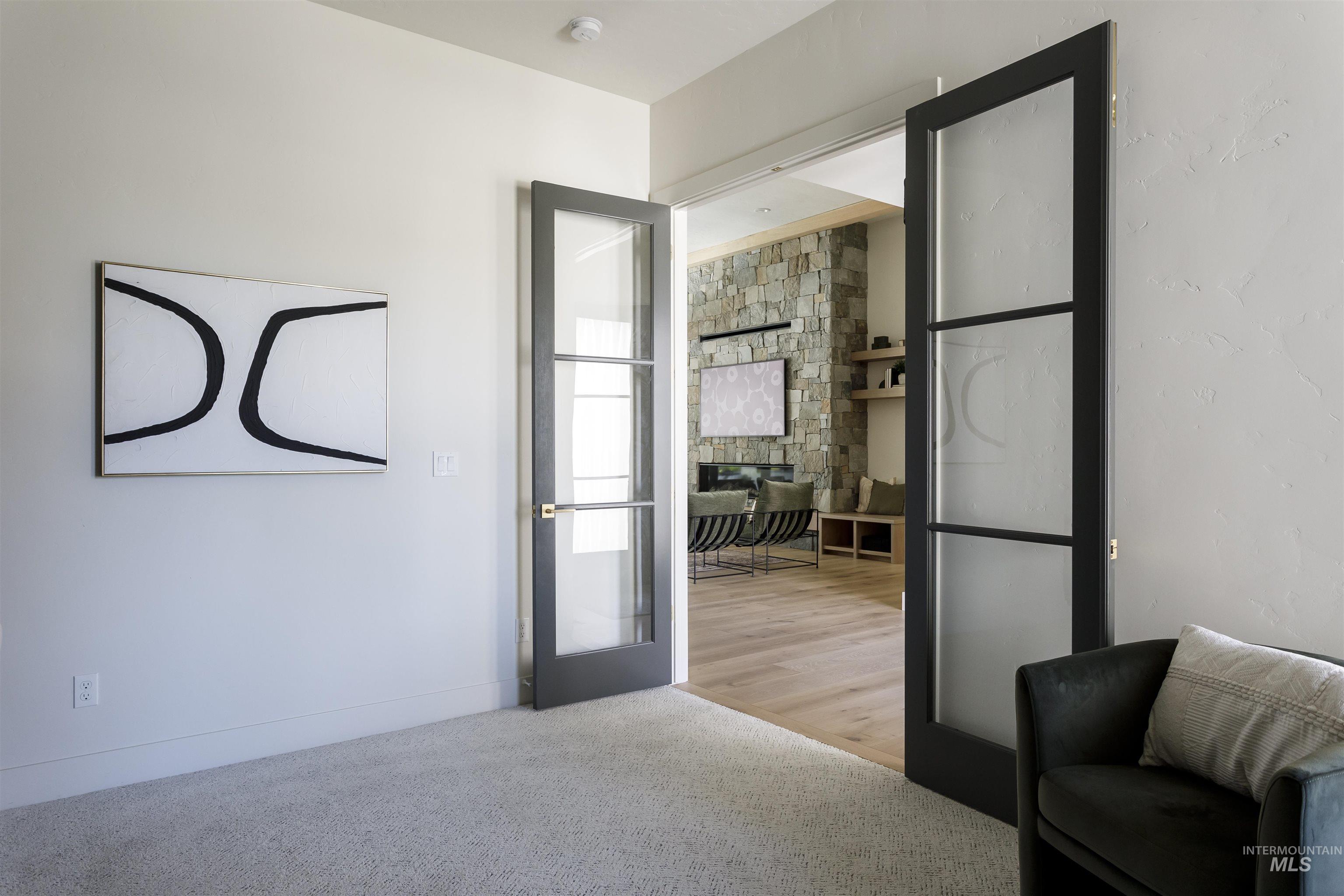 1598 N Palaestra Ave