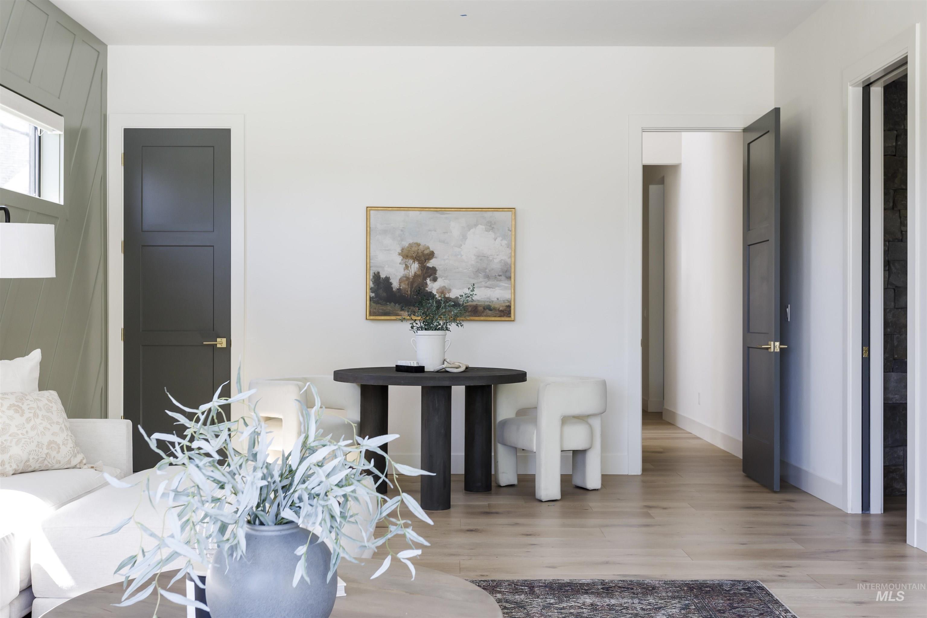 1598 N Palaestra Ave