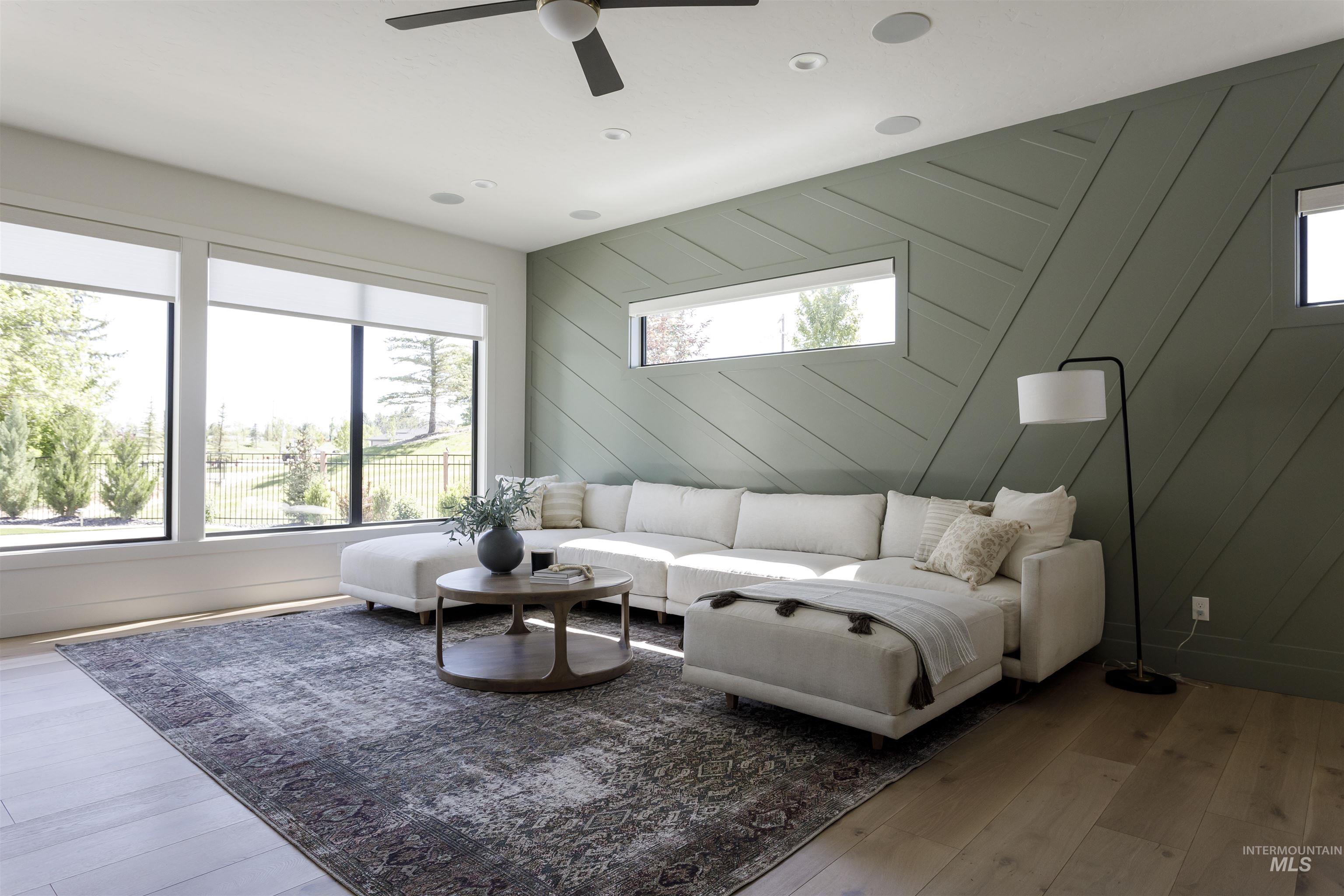 1598 N Palaestra Ave