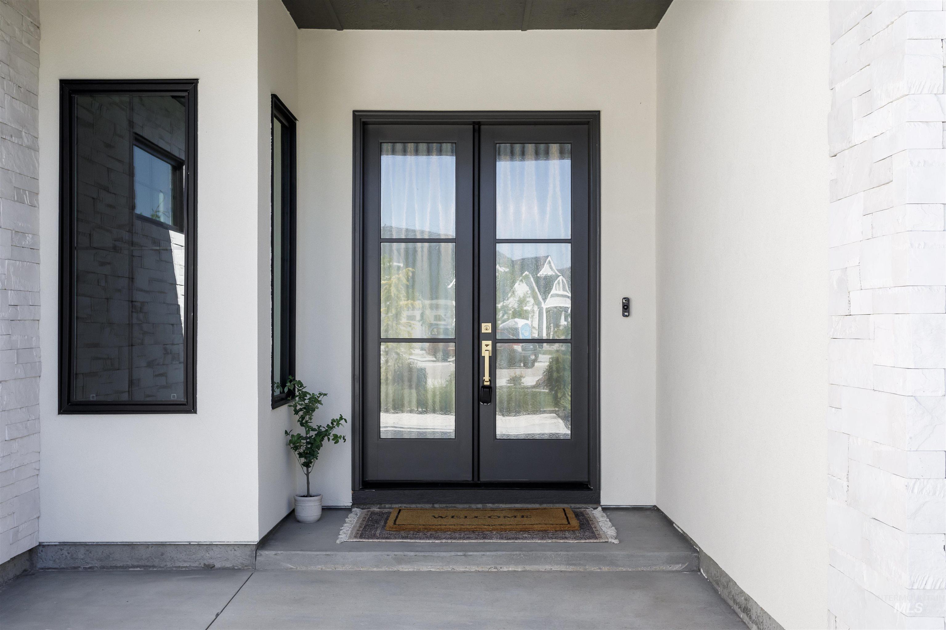 1598 N Palaestra Ave