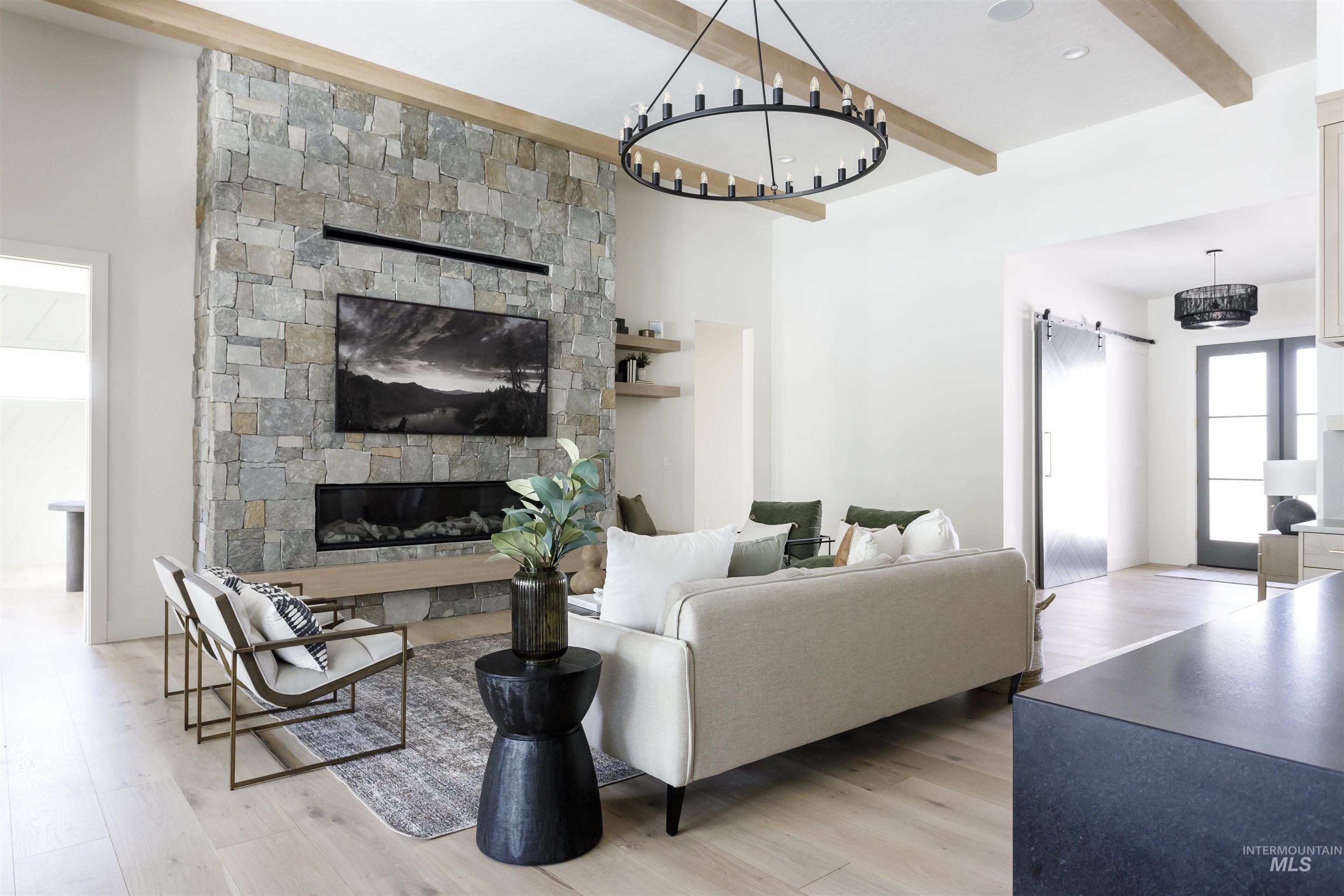 1598 N Palaestra Ave