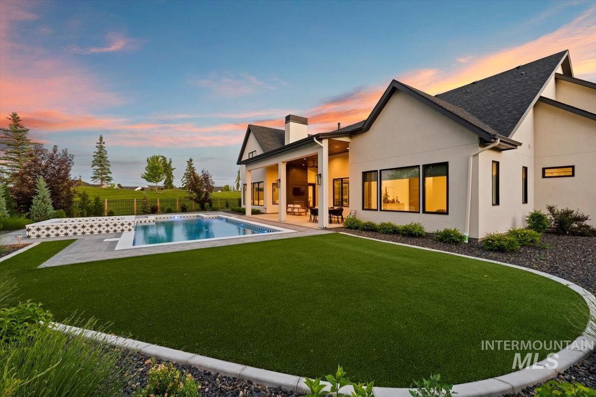 1598 N Palaestra Ave