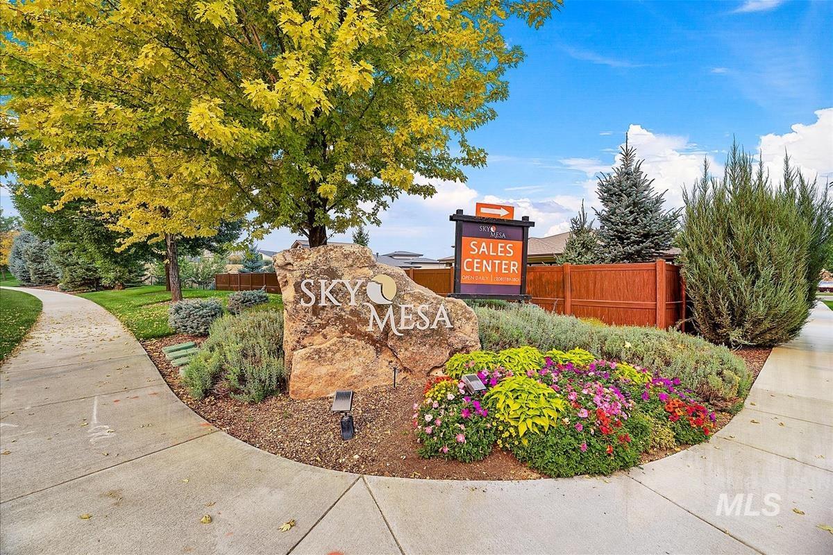 5592 S Rosalia Way