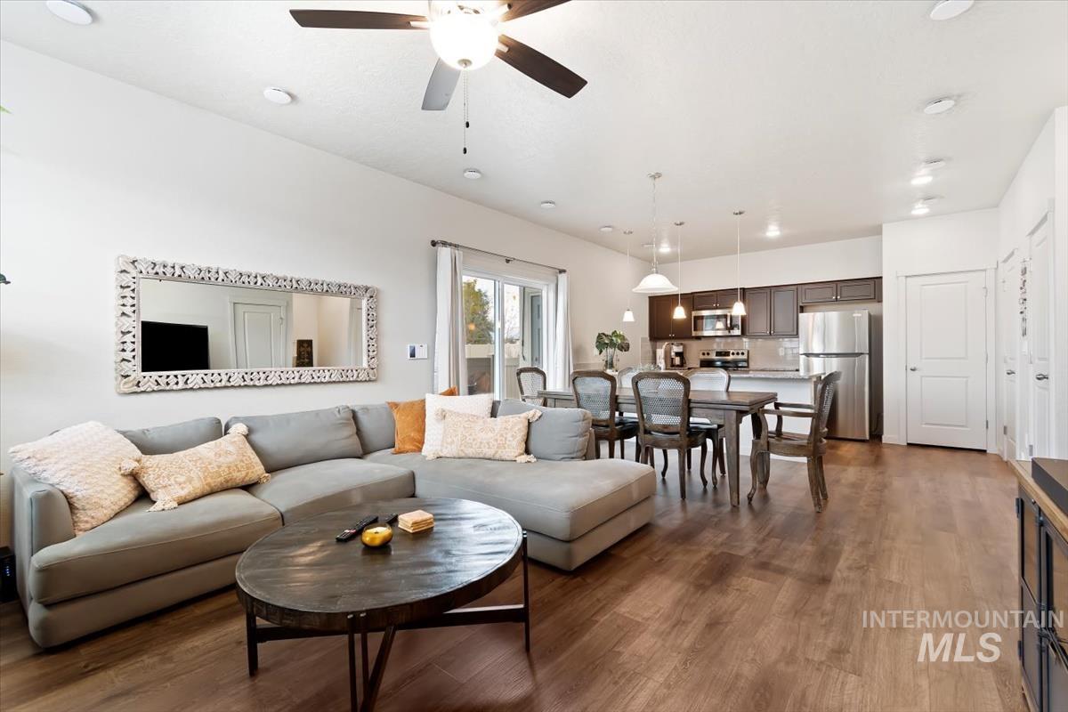 2314 E Spice Loop Unit: 1