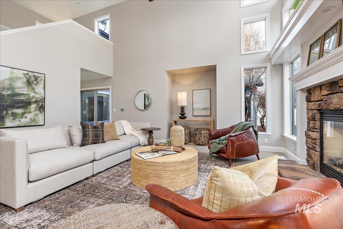 2580 W Bellagio Drive
