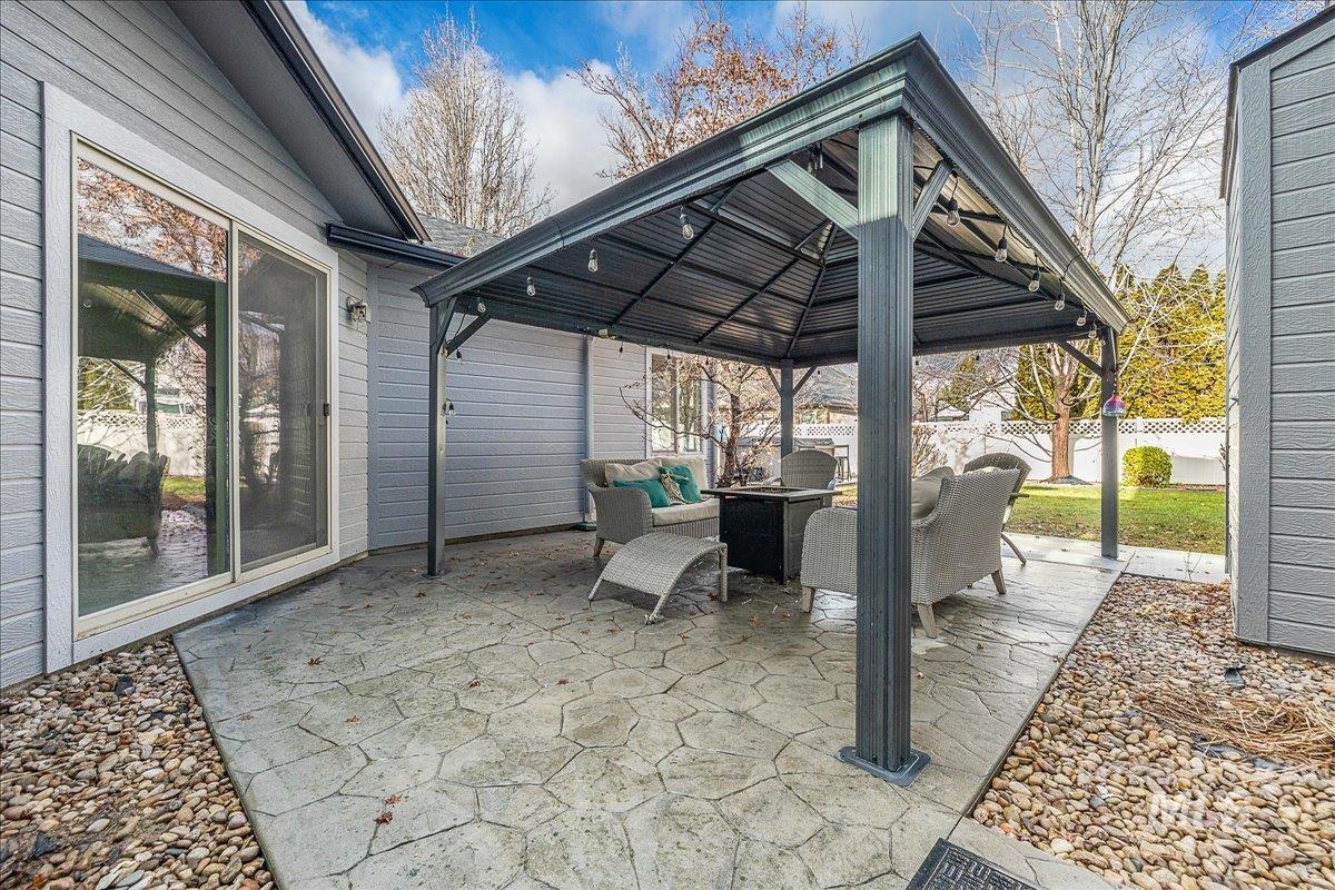 2580 W Bellagio Drive