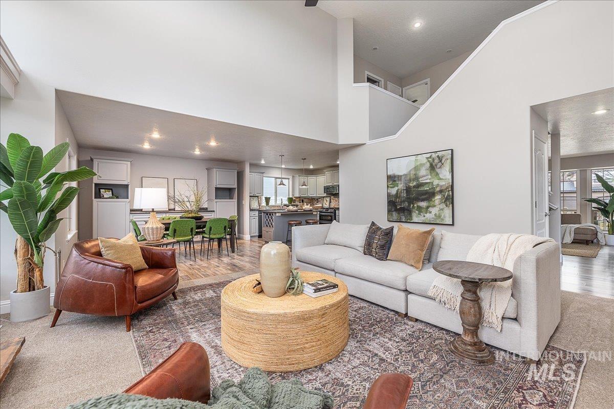 2580 W Bellagio Drive