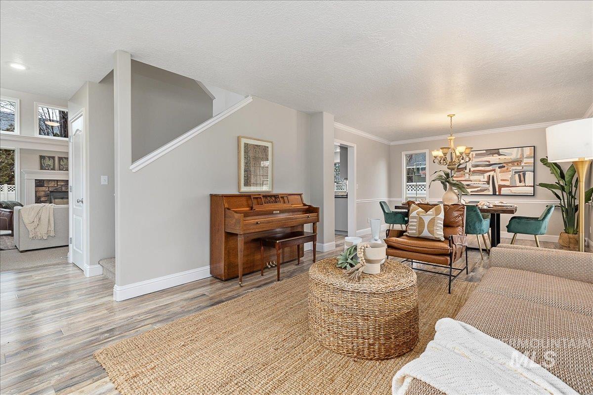 2580 W Bellagio Drive