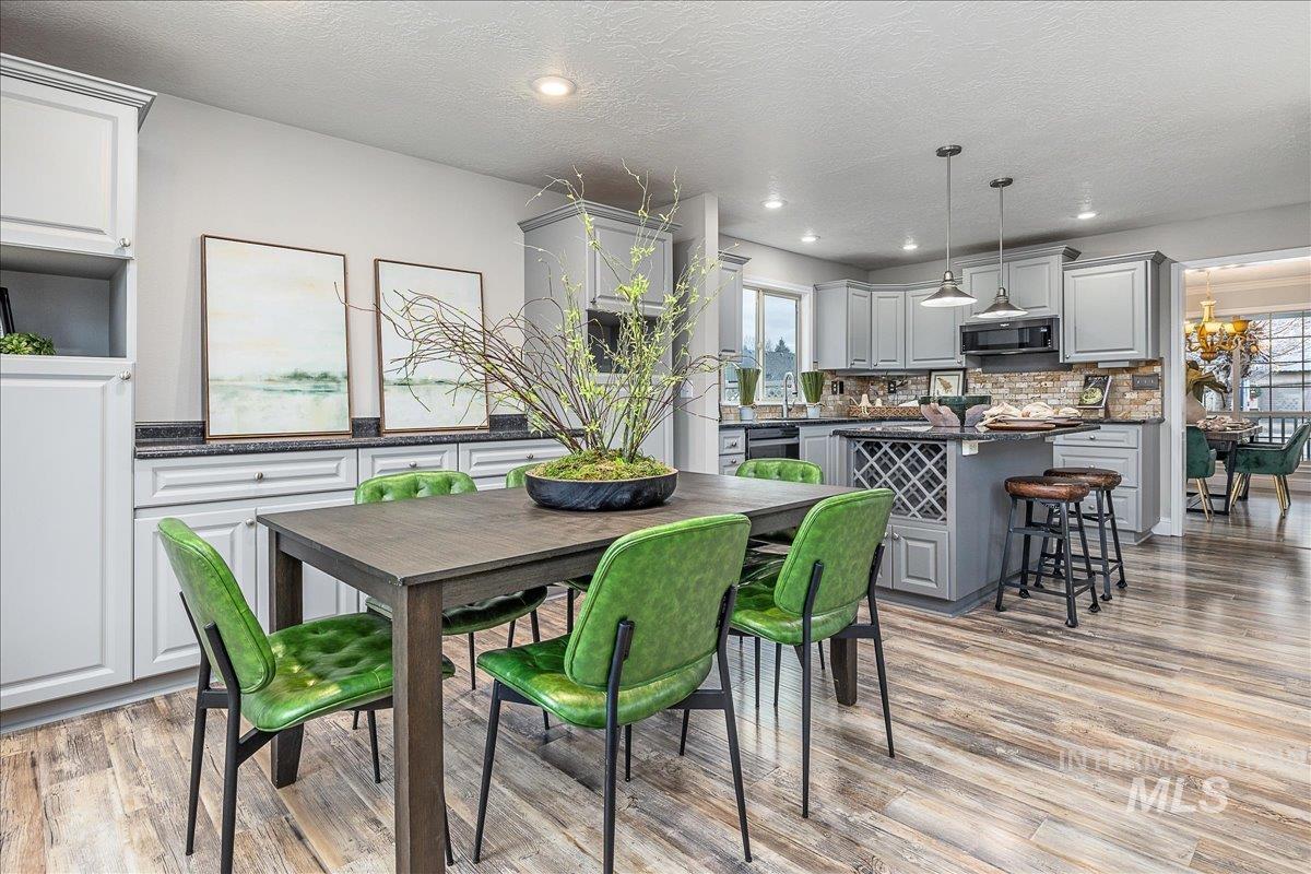 2580 W Bellagio Drive