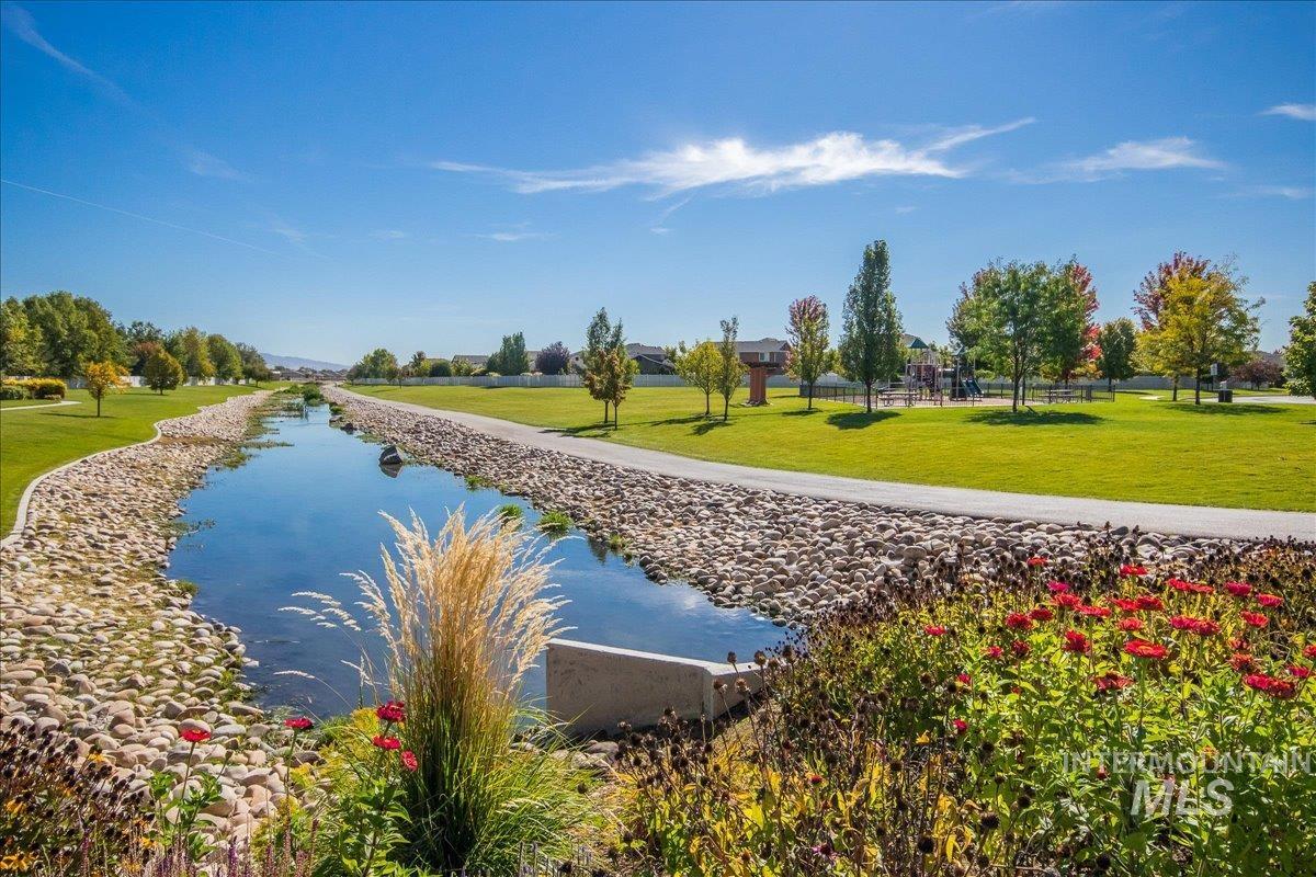 2580 W Bellagio Drive