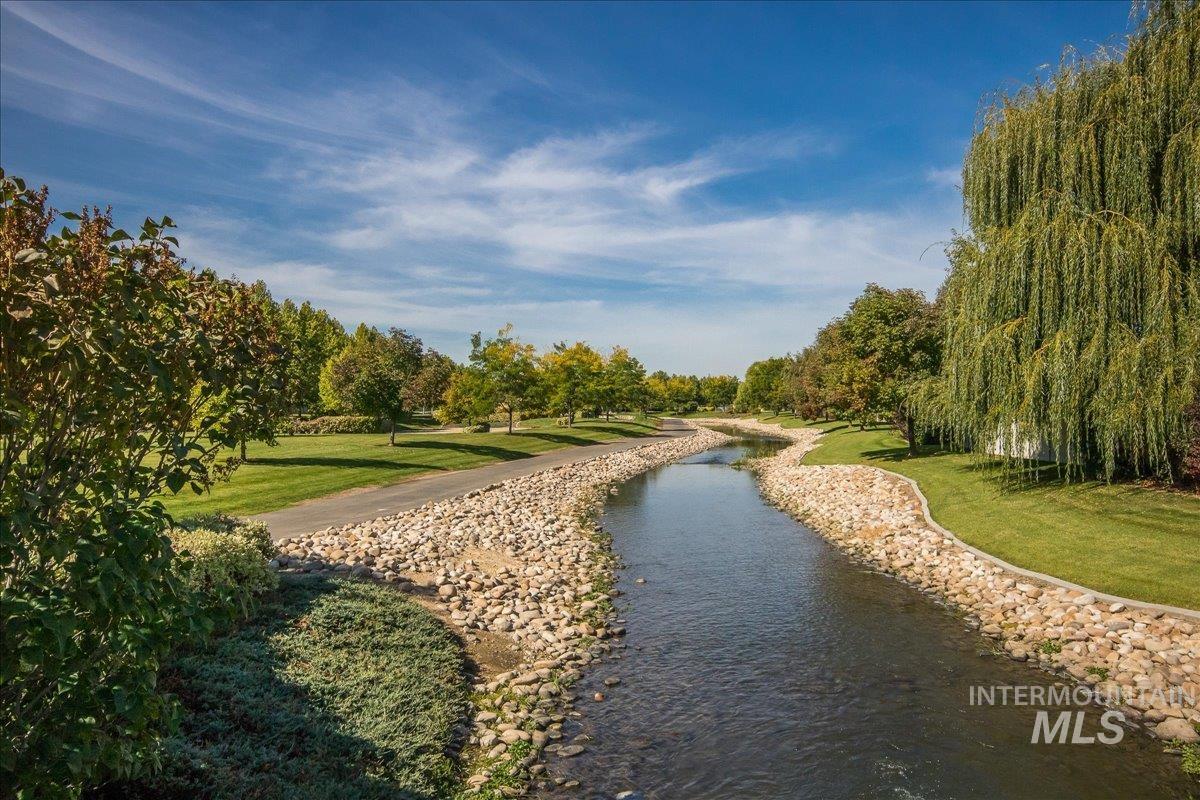 2580 W Bellagio Drive