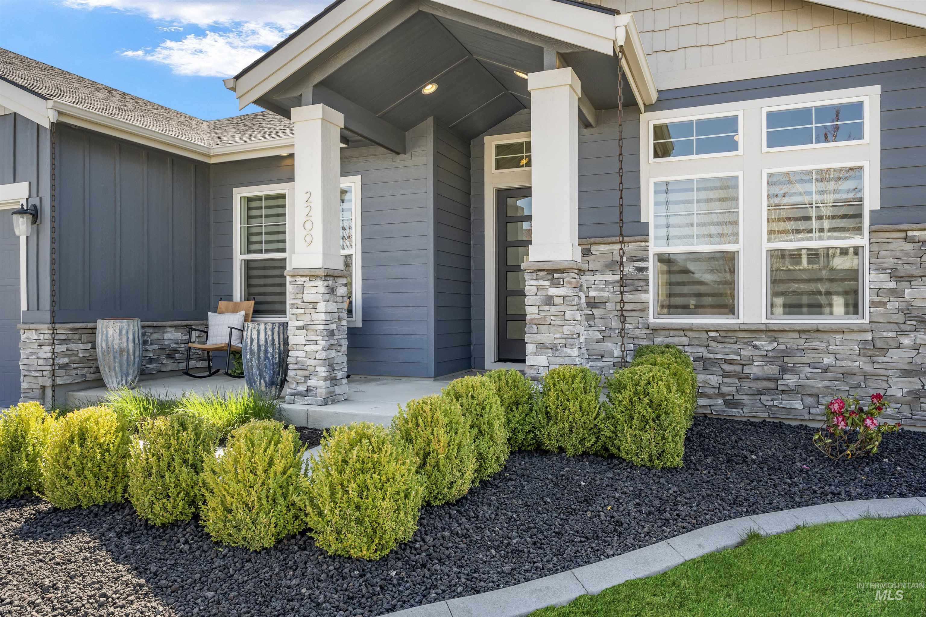 2209 E Mores Trail Drive