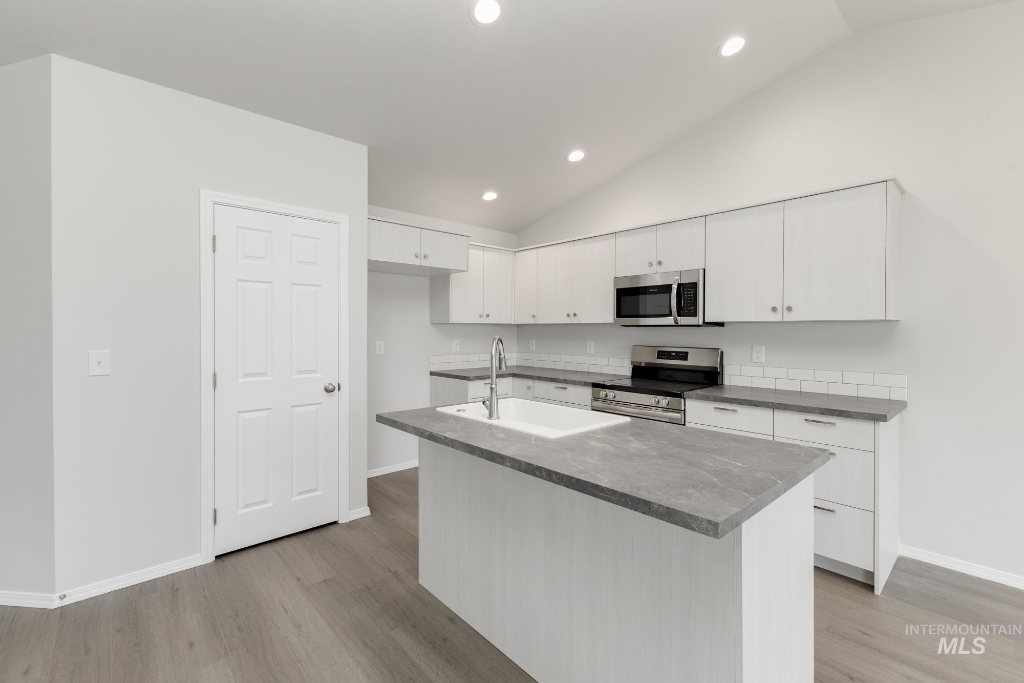 3909 W Tribute St