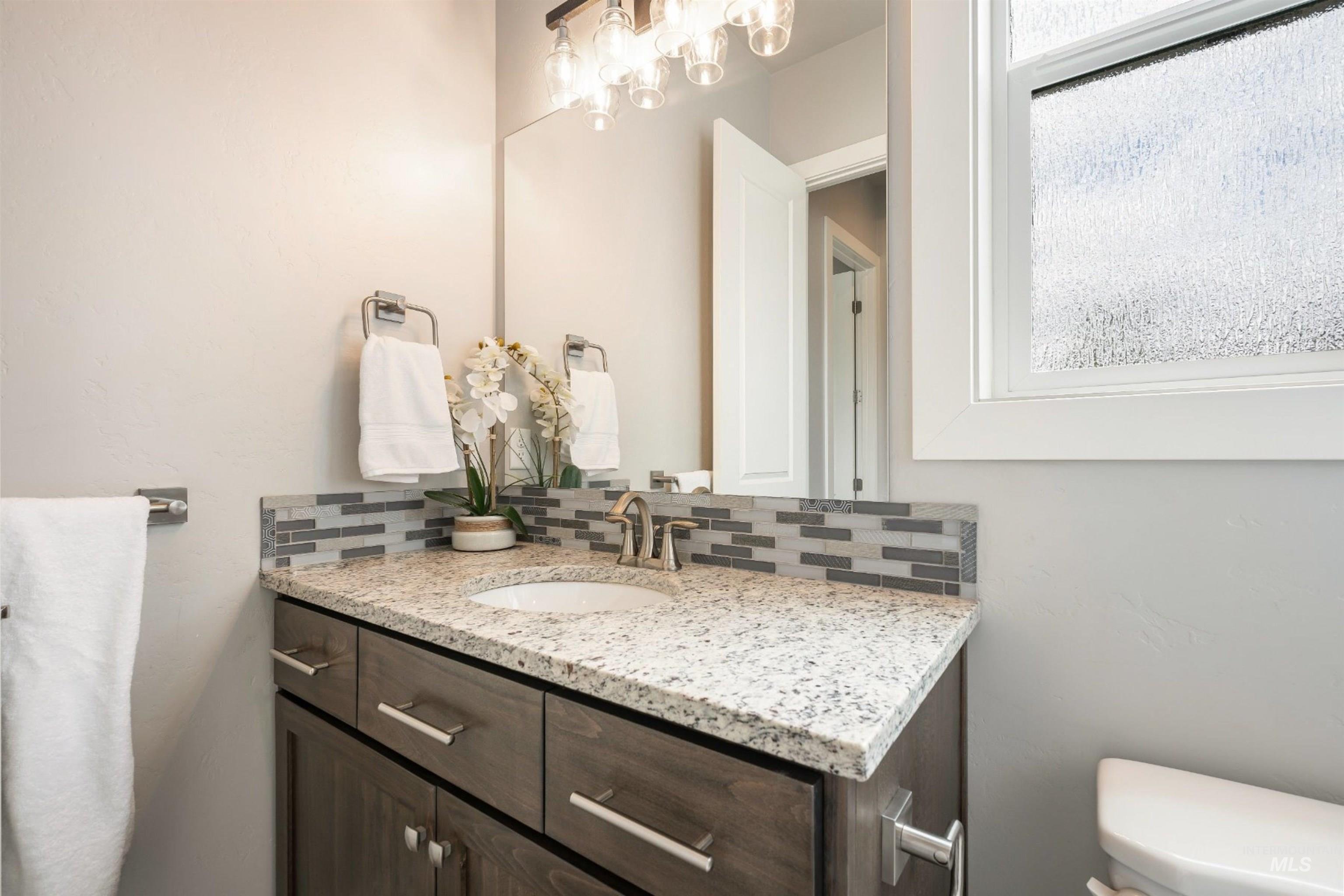 1071 W Rose Quartz St