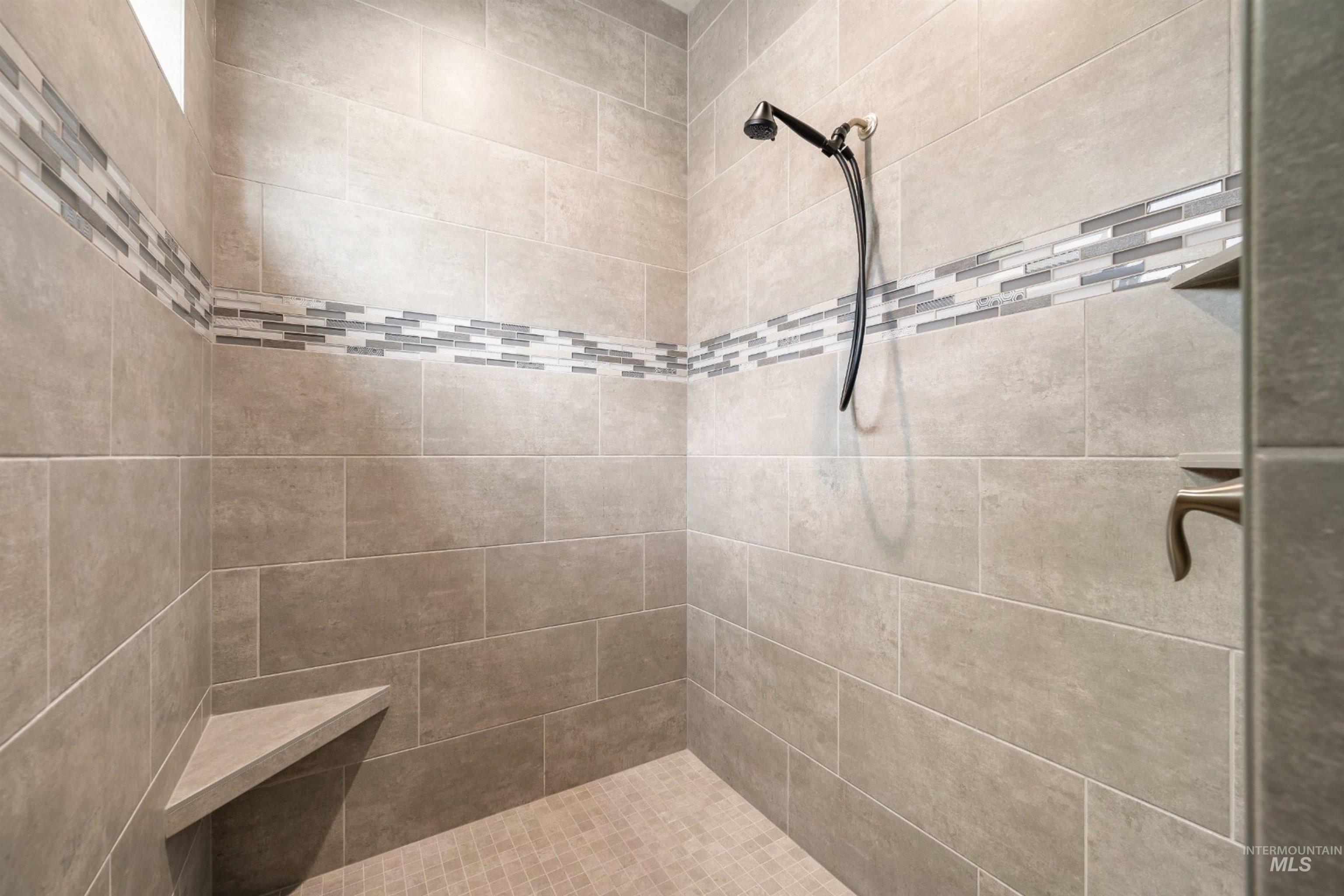 1071 W Rose Quartz St