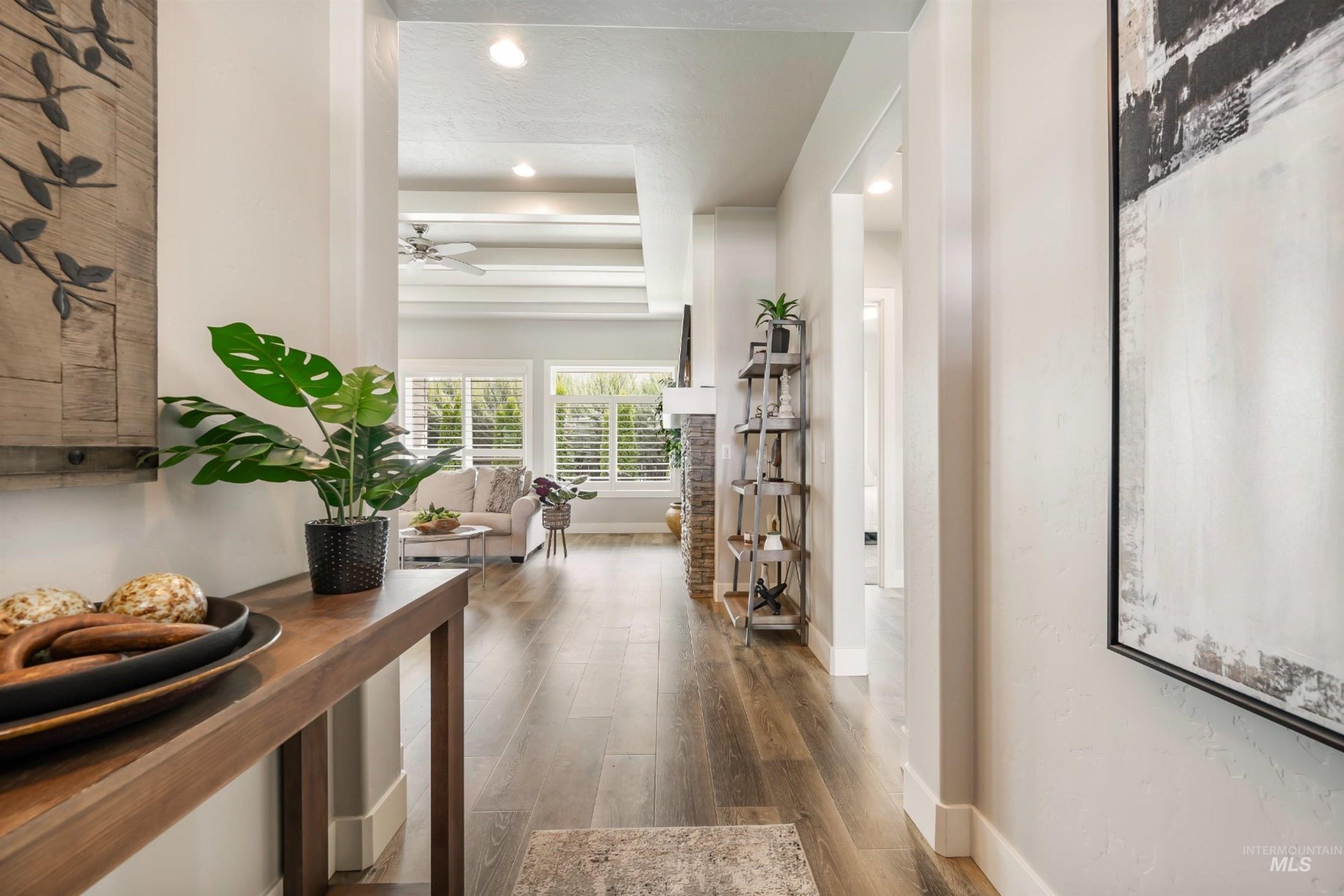1071 W Rose Quartz St