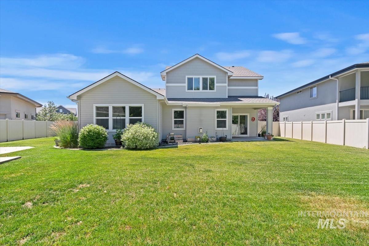 2562 E Taormina Dr