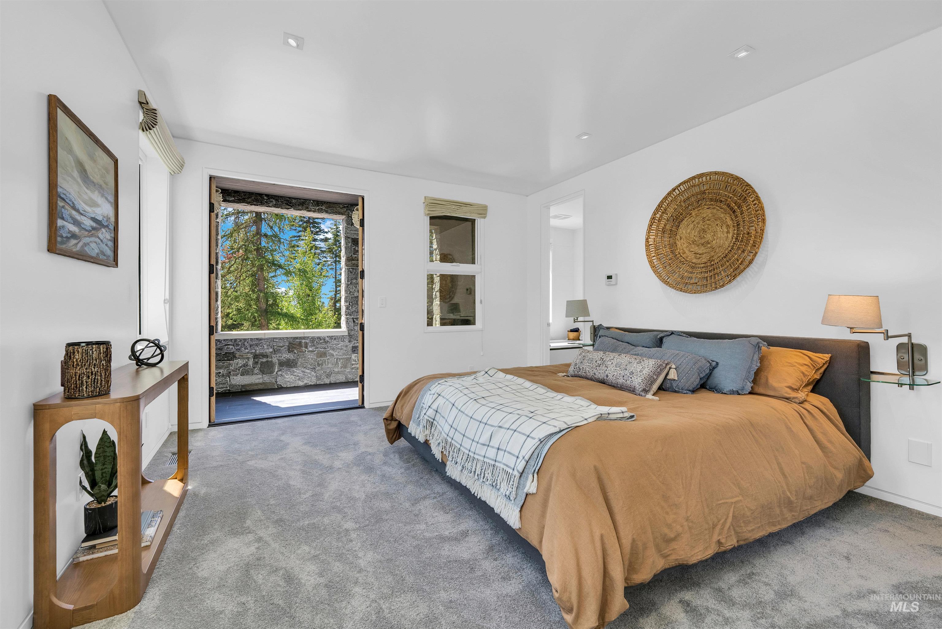 433 Sugarloaf Place