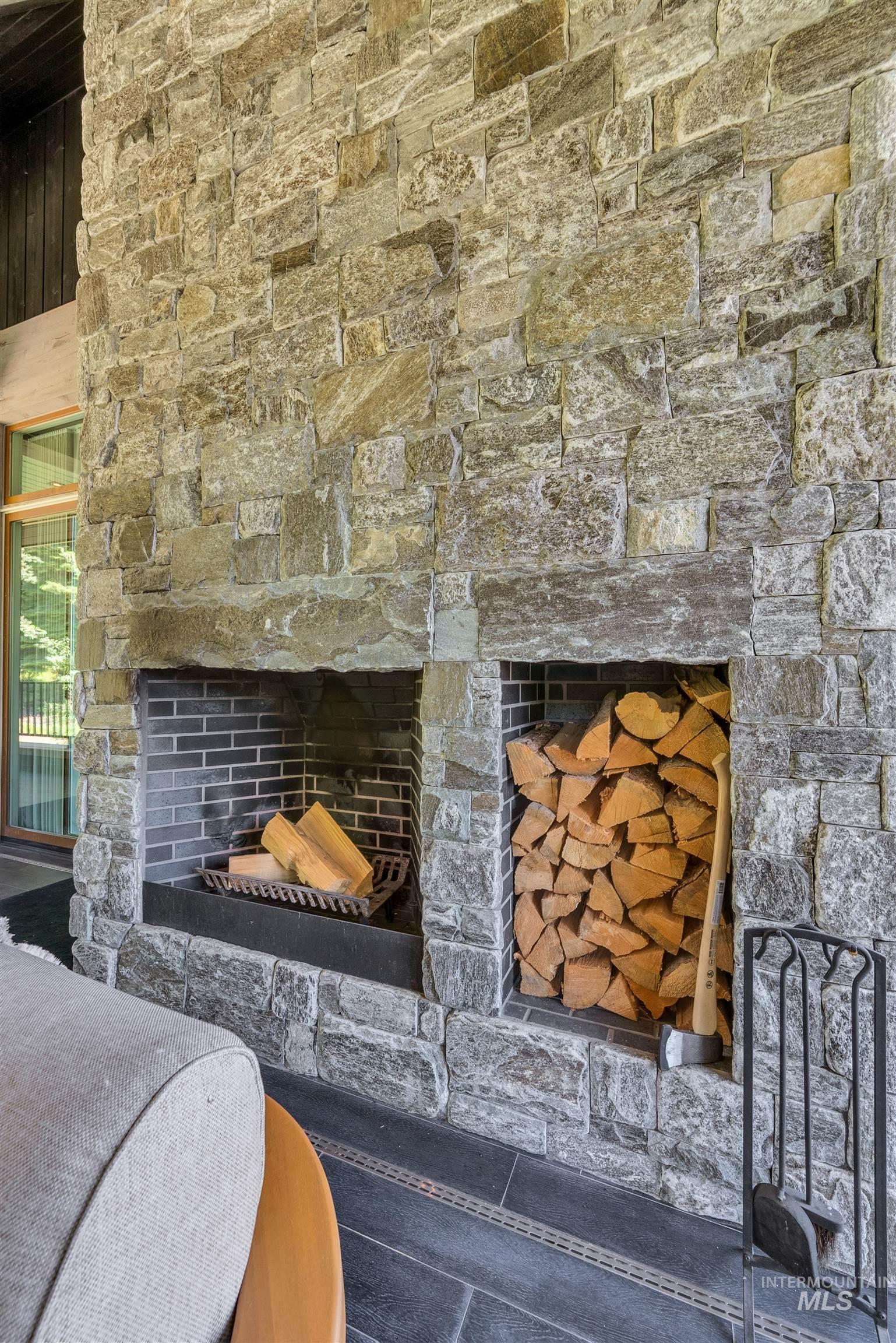 433 Sugarloaf Place