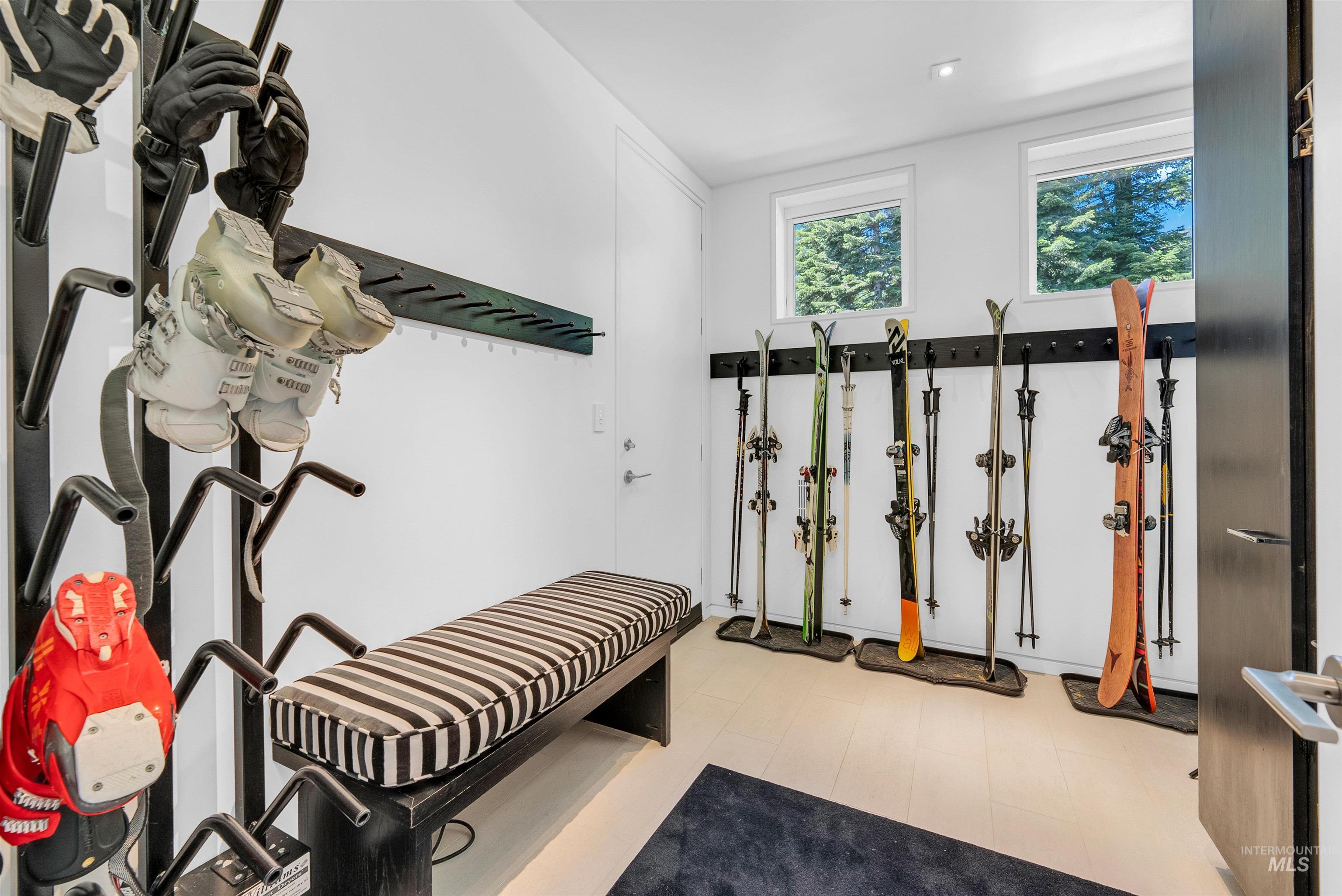 433 Sugarloaf Place