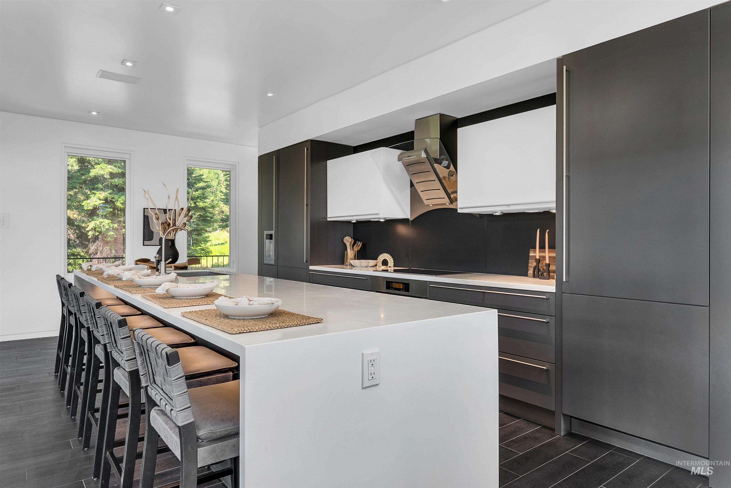 433 Sugarloaf Place