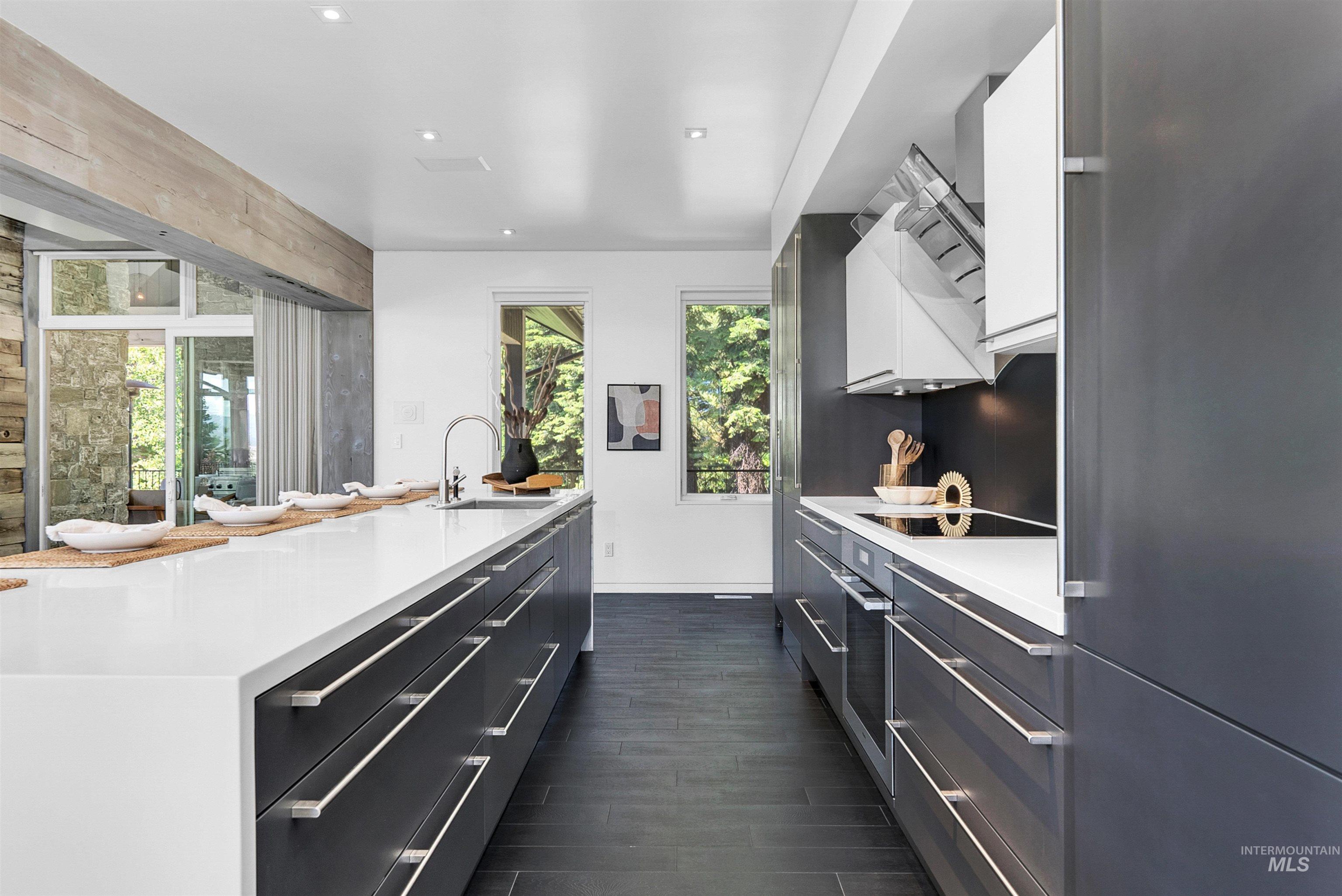 433 Sugarloaf Place