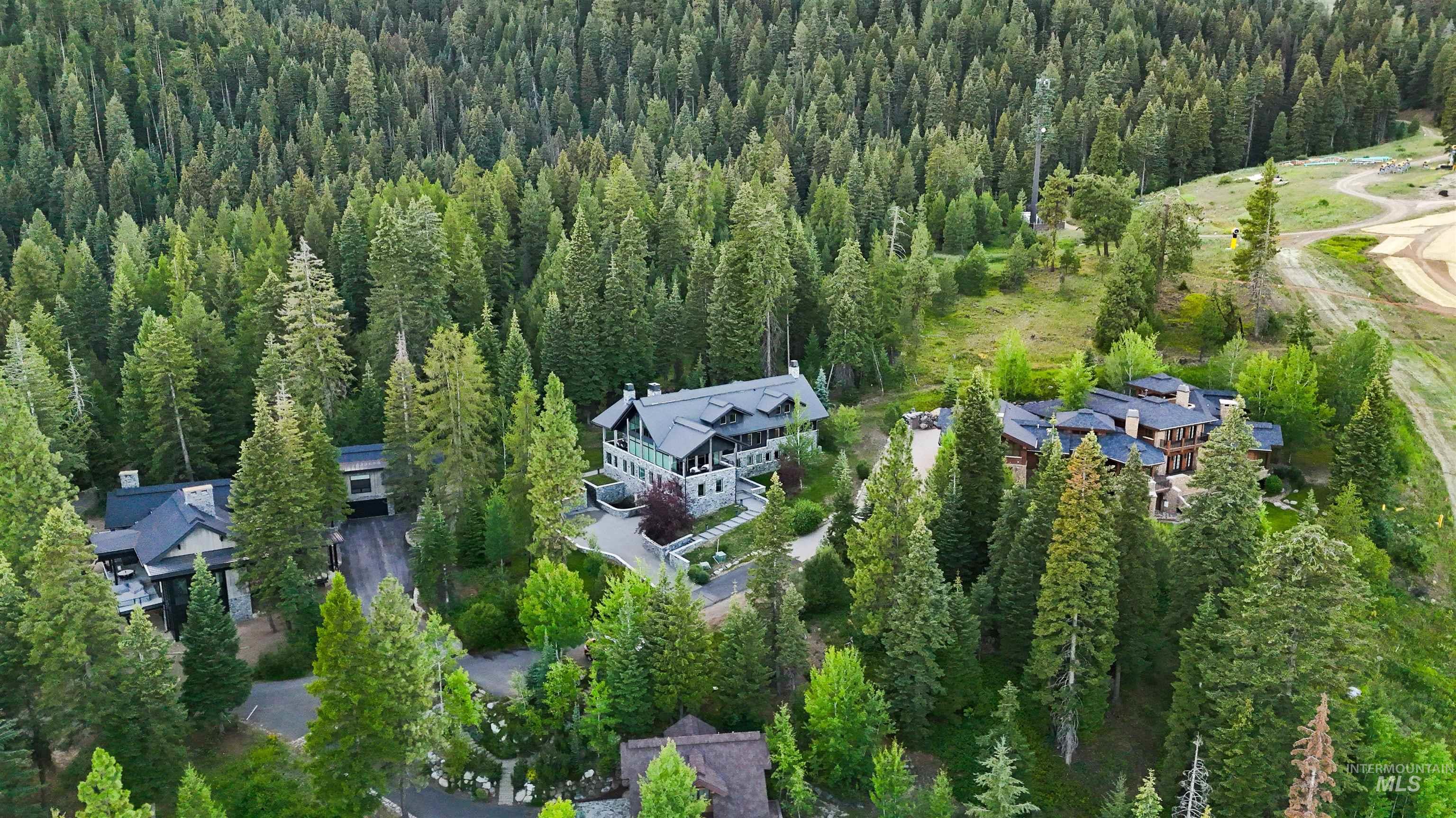 433 Sugarloaf Place