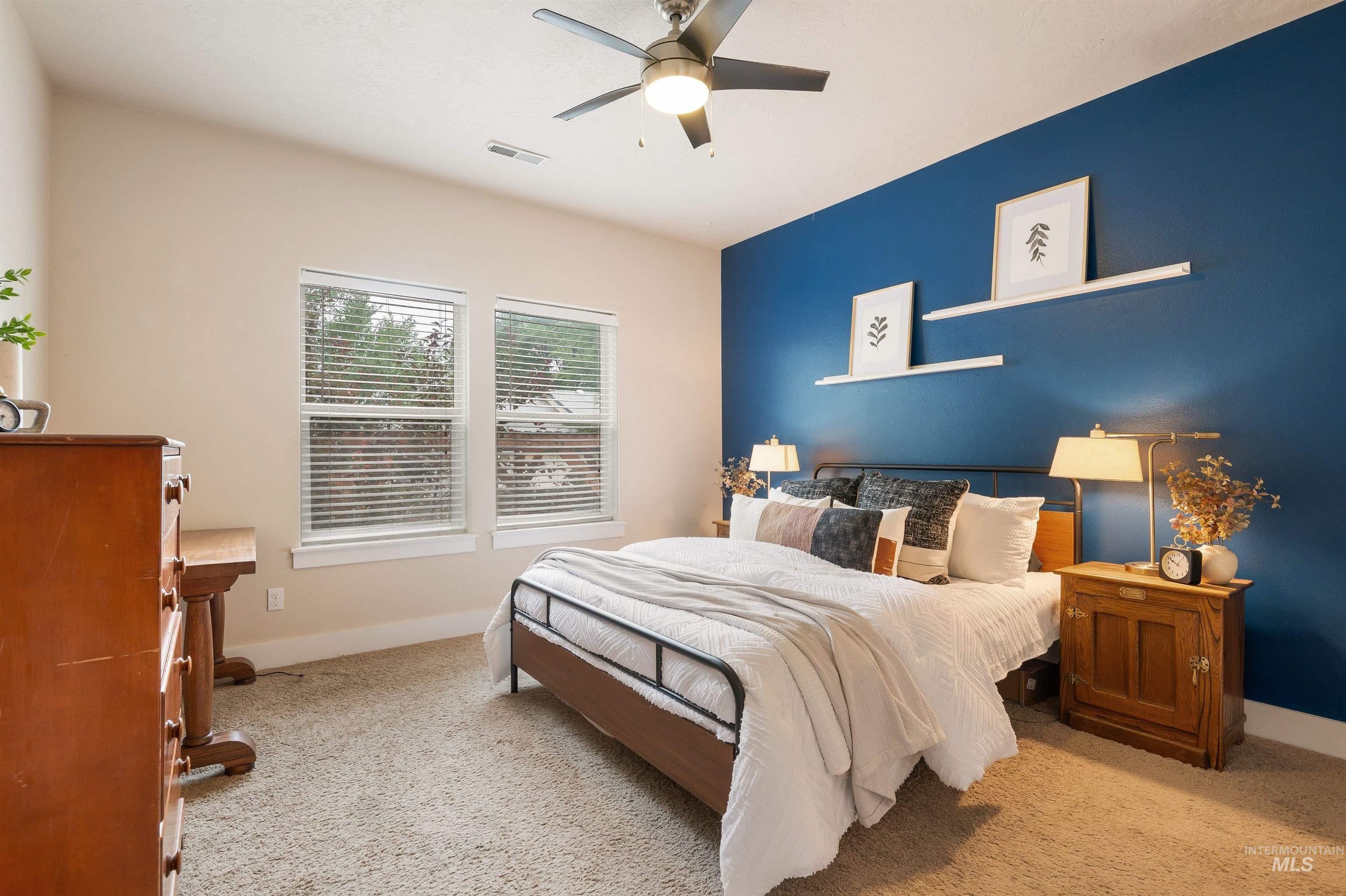 1567 NE Cinder Loop