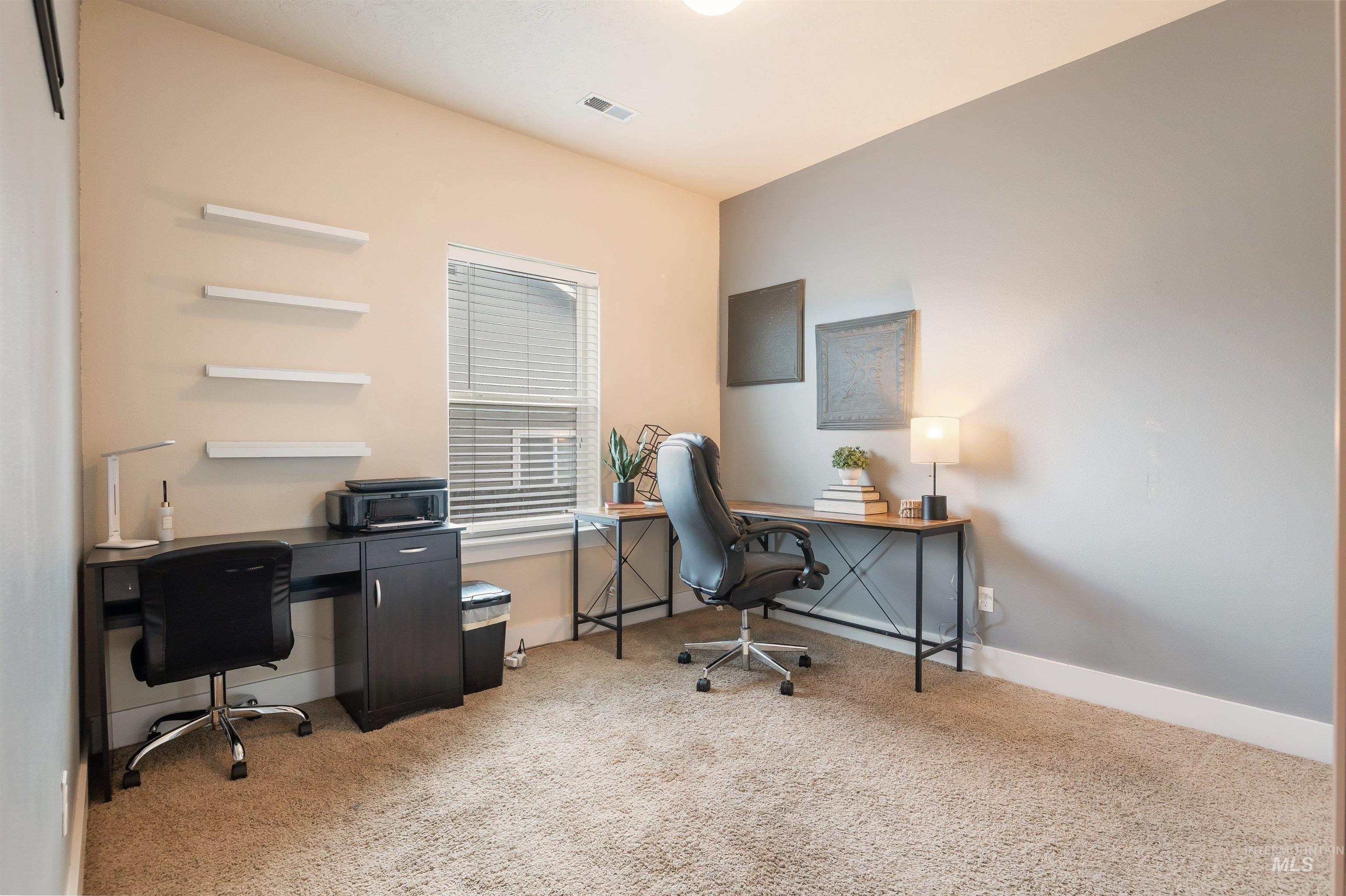 1567 NE Cinder Loop