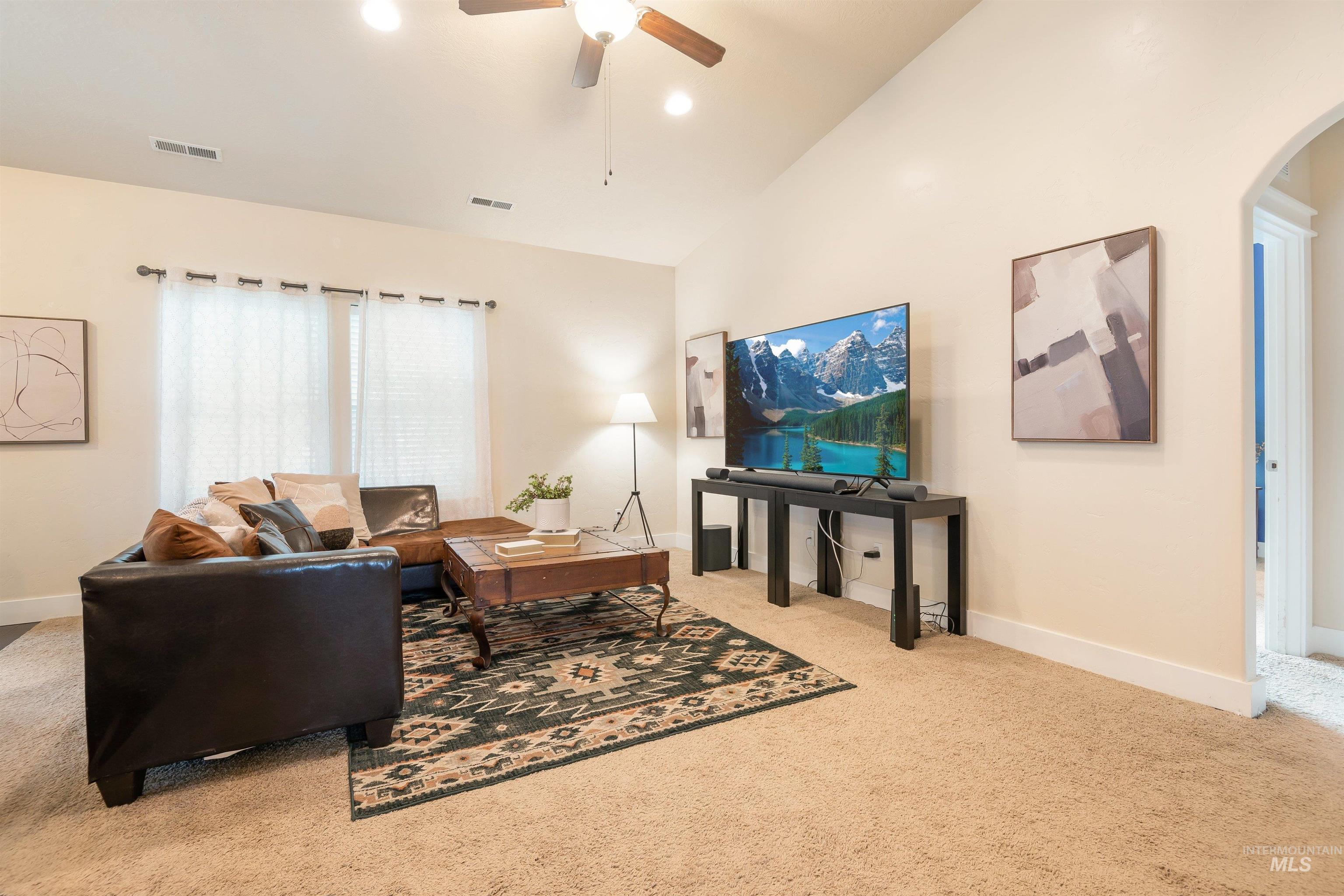 1567 NE Cinder Loop