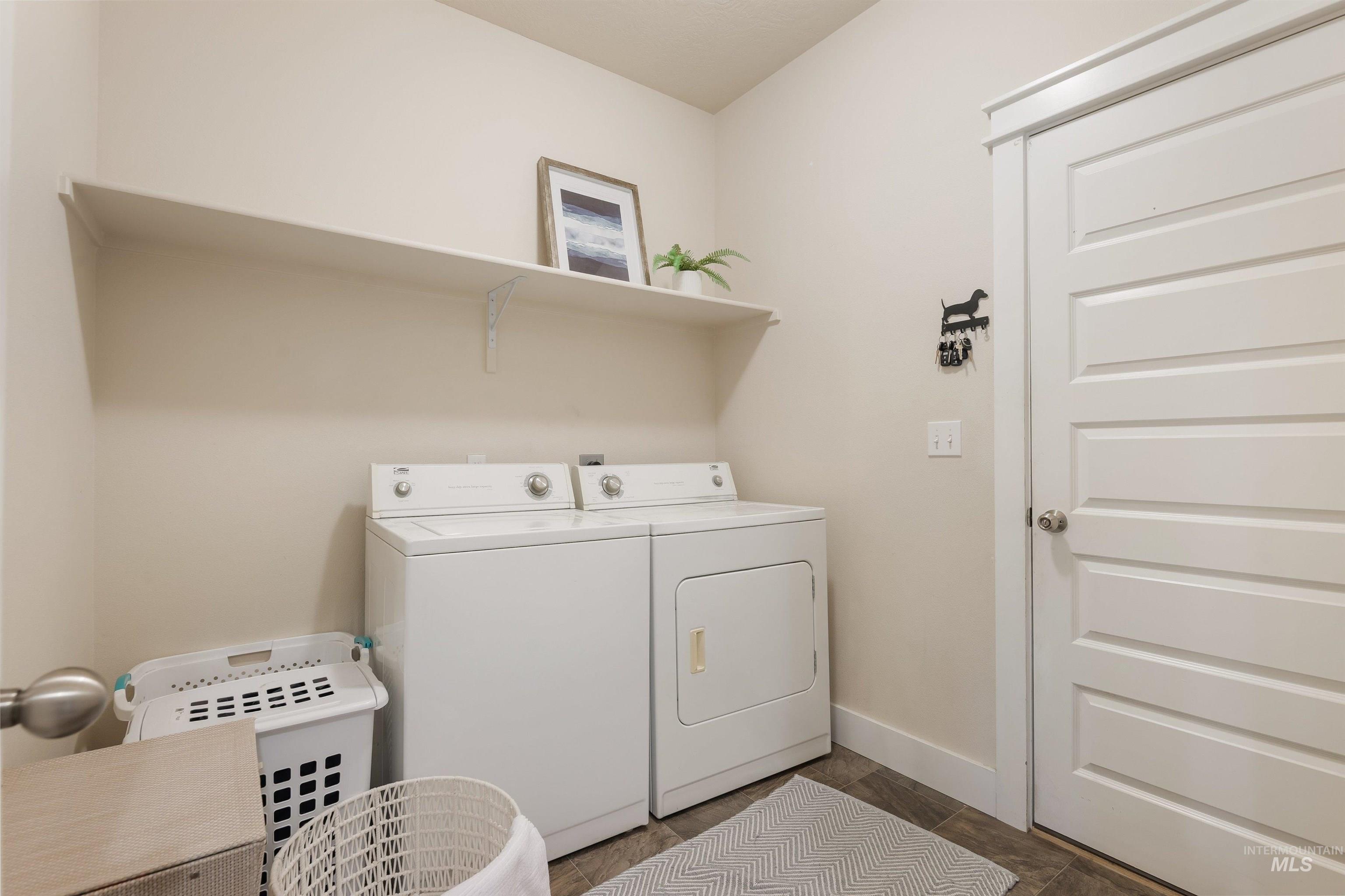 1567 NE Cinder Loop