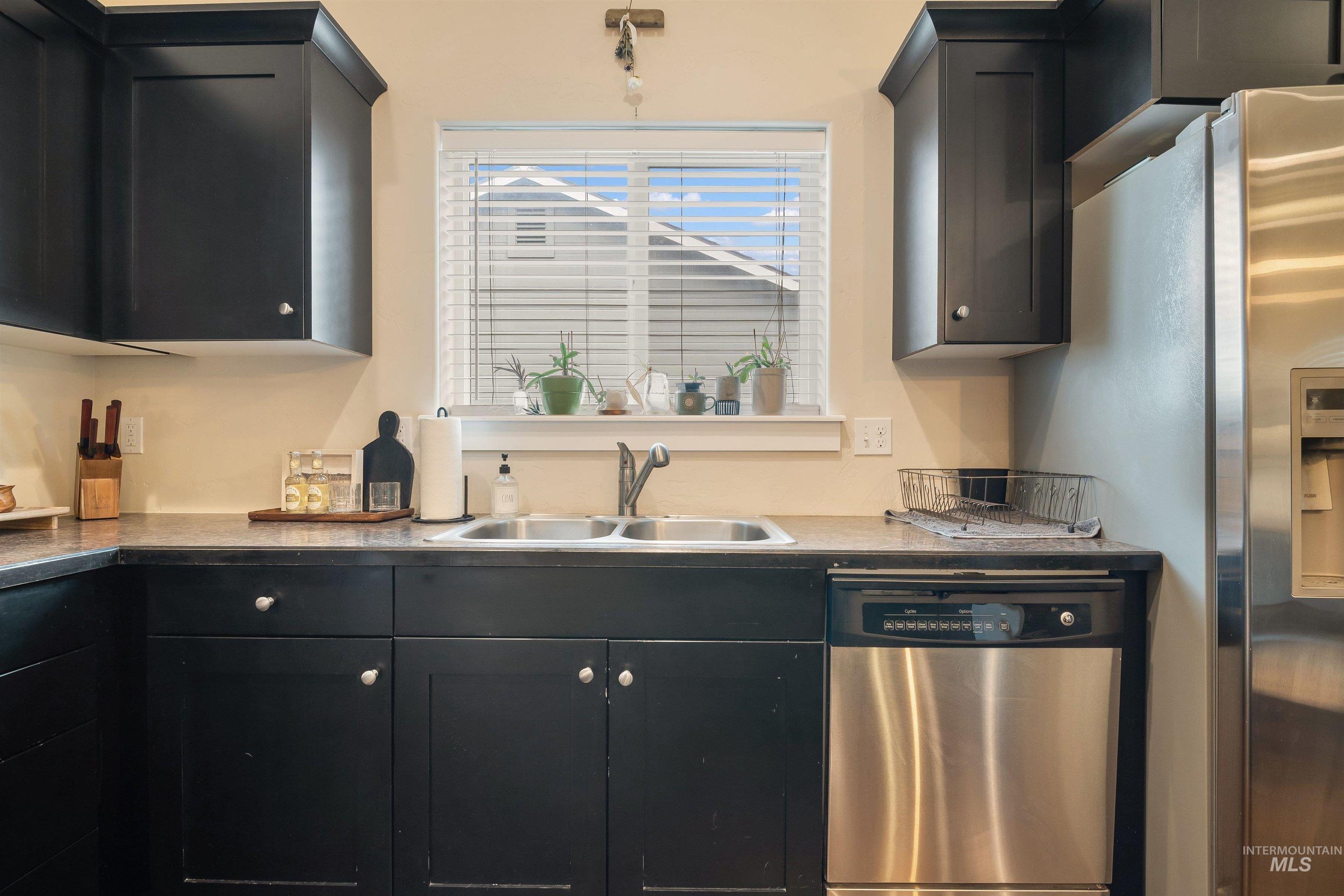 1567 NE Cinder Loop