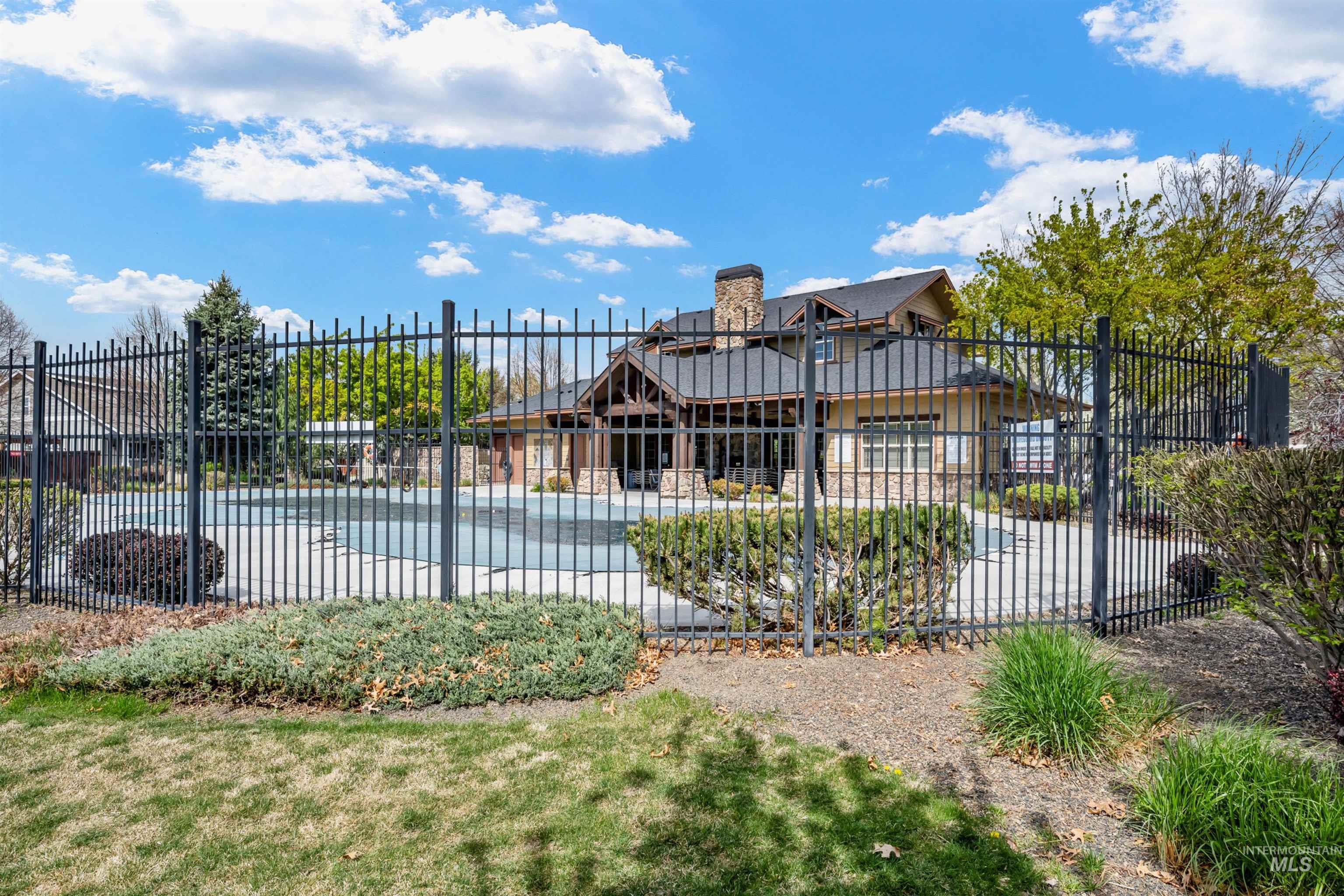 6529 S Red Shine Way